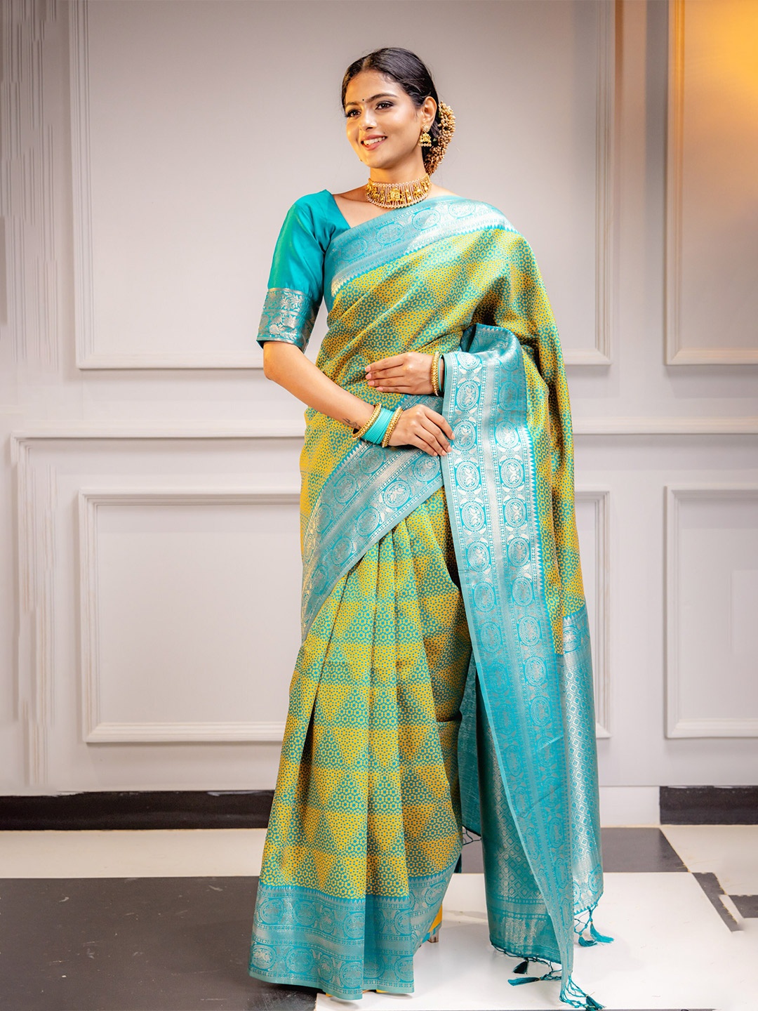 

MIMOSA Geometric Woven Design Zari Art Silk Kanjeevaram Saree, Turquoise blue