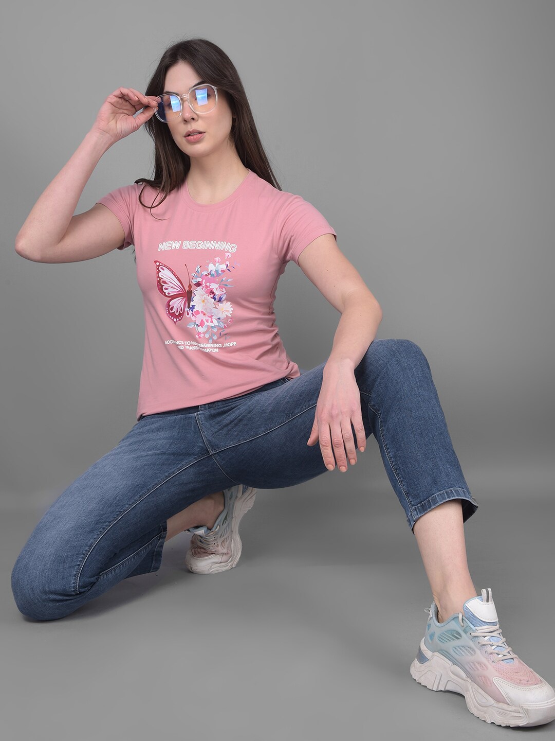 

Crimsoune Club Graphic Printed Cotton Round Neck Short Sleeves Applique Slim Fit T-shirt, Pink