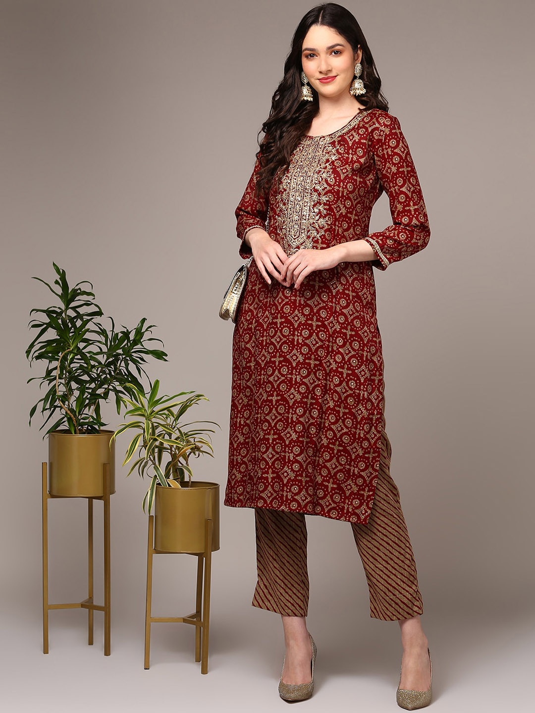 

KALINI Floral Printed Round Neck Sequinned Straight Kurta, Maroon