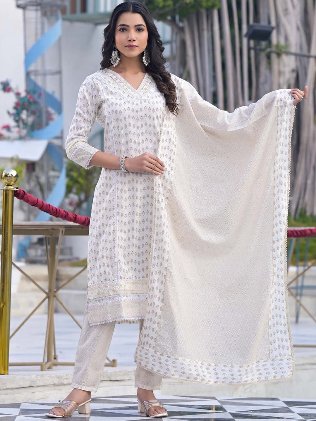 

Meena Bazaar V-Neck Ethnic Motifs Printed Regular Kurta with Trousers & With Dupatta, Cream