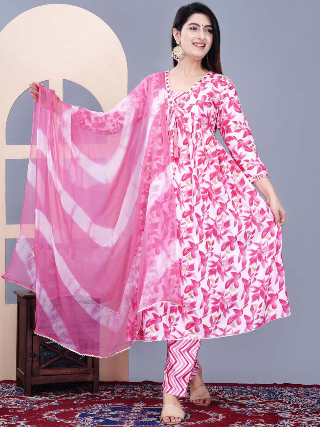 

Meena Bazaar Floral Printed Anarkali Kurta with Trousers & With Dupatta, Pink