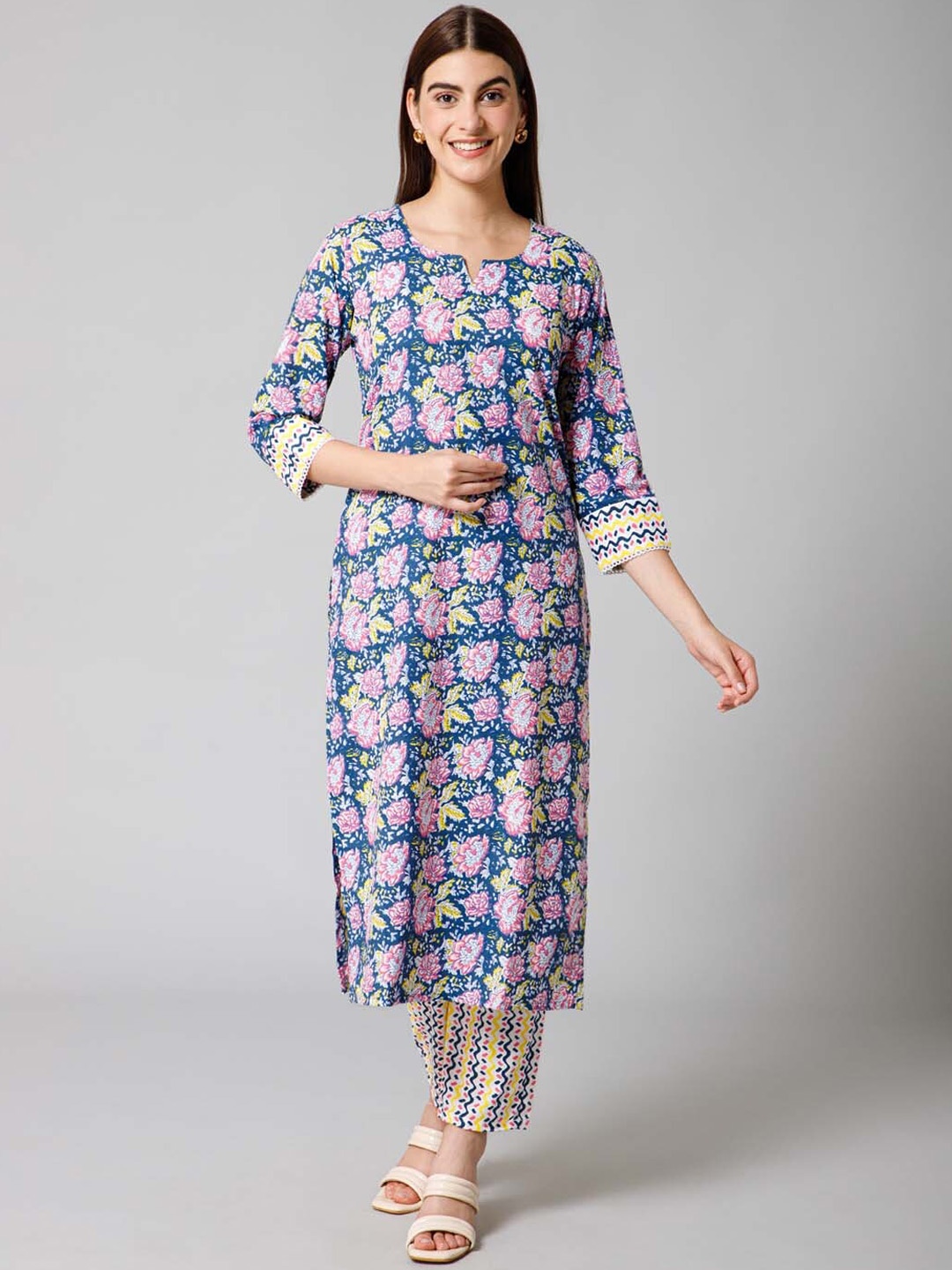 

Meena Bazaar Floral Printed Notch Neck Straight Kurta with Trousers, Blue