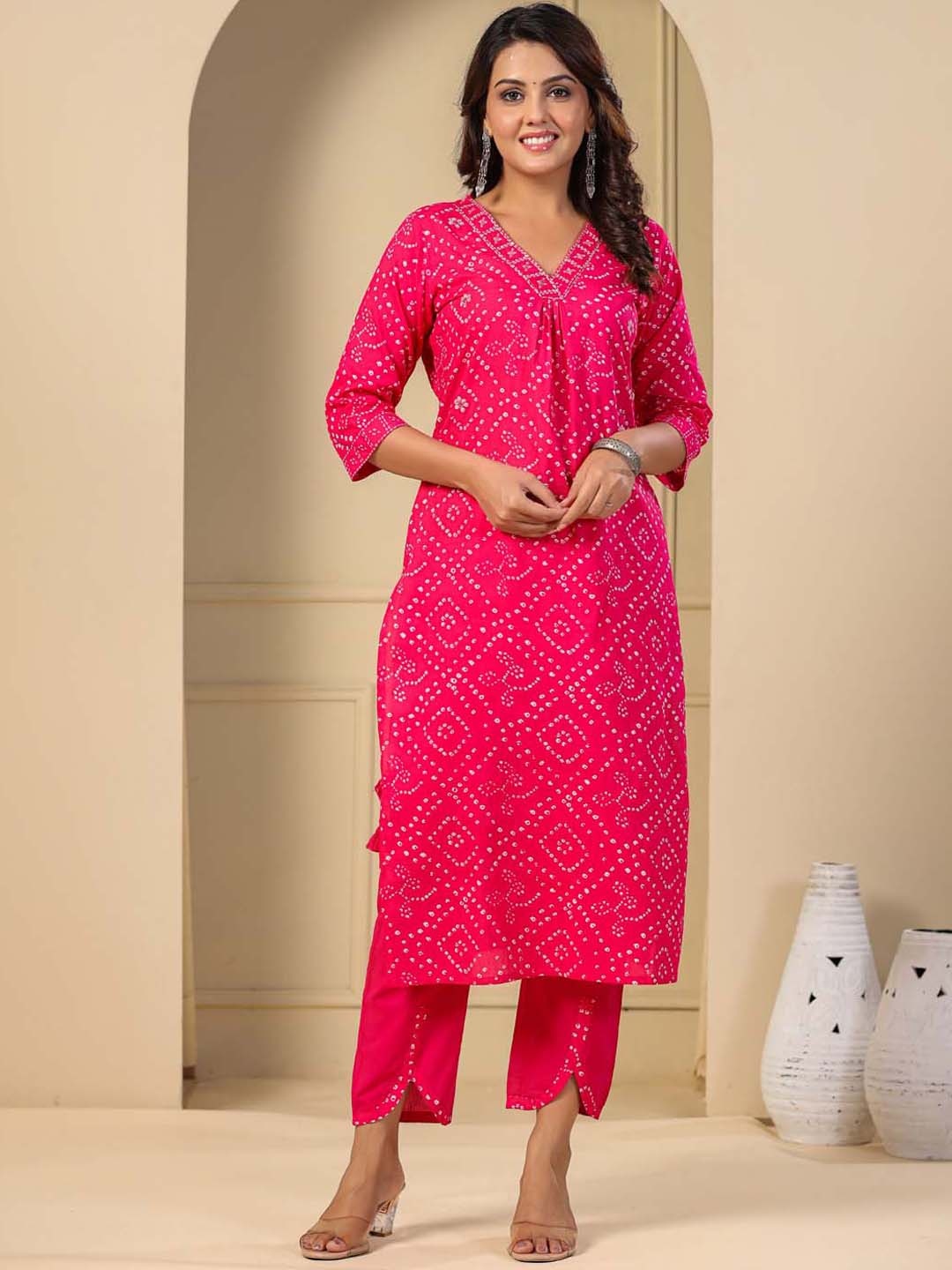 

Meena Bazaar Ethnic Motifs Printed Straight Kurta with Trousers & With Dupatta, Pink