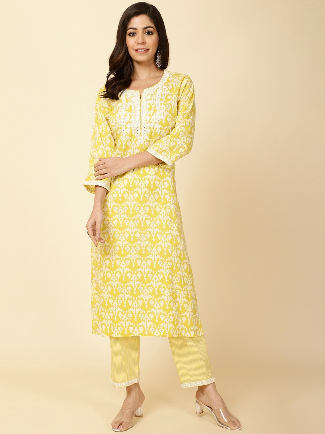 

Meena Bazaar Ethnic Motifs Printed Notch Neck Straight Kurta with Trousers, Yellow