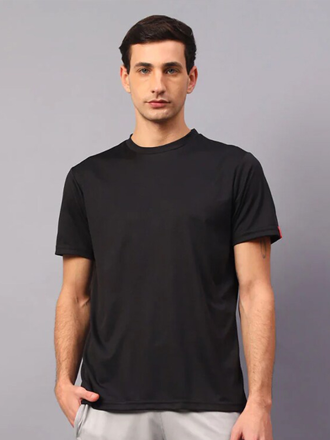 

SUMISO Men Rapid-Dry Sports T-shirt, Black