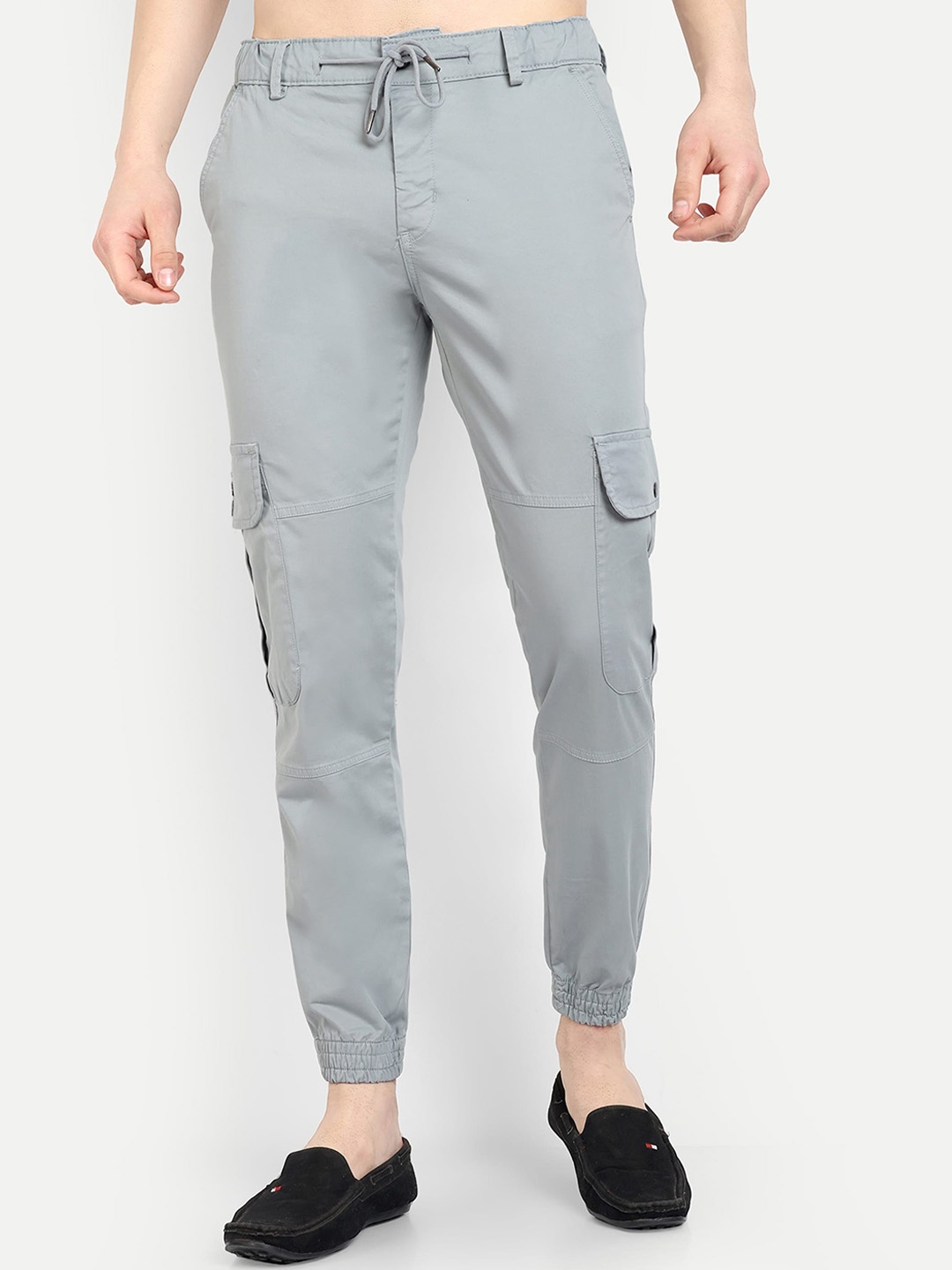 

CARBONN CLOTH Men Flat-Front Regular Fit Mid-Rise Cargos Trousers, Grey
