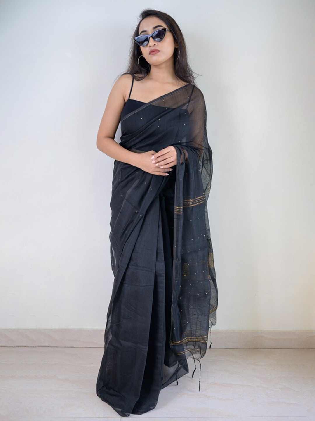 

RODDUR Embellished Sequinned Silk Cotton Saree, Black