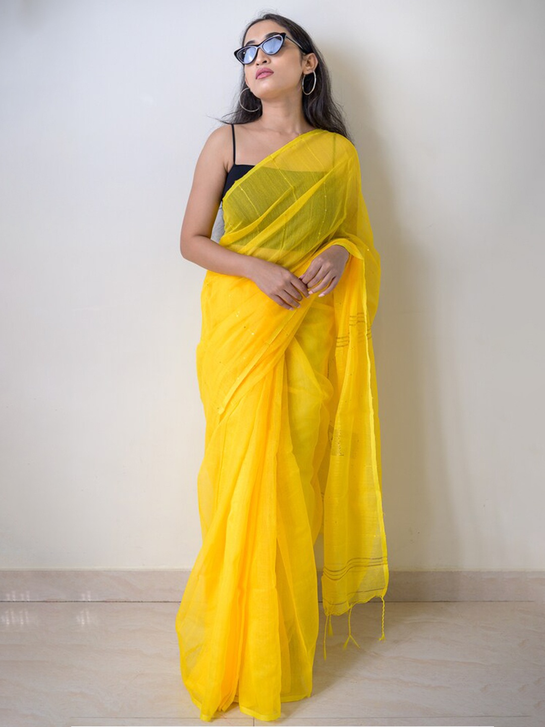 

RODDUR Sequinned Embellished Silk Cotton Saree, Yellow