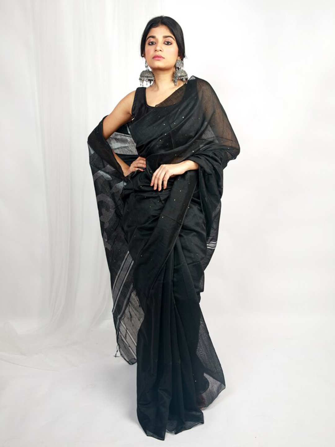 

RODDUR Embellished Sequinned Silk Cotton Saree, Black