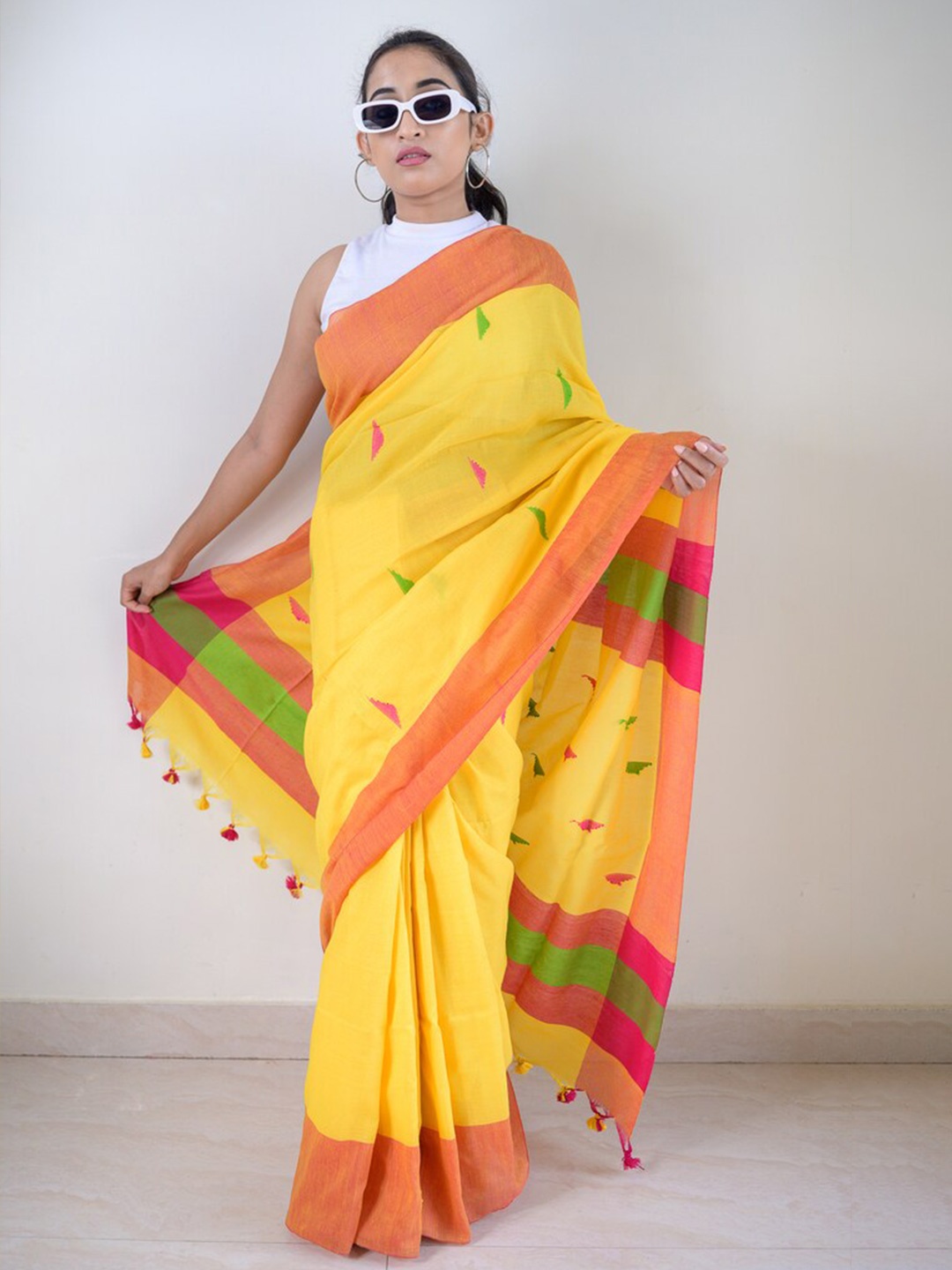 

RODDUR Geometric Woven Design Pure Cotton Saree, Yellow