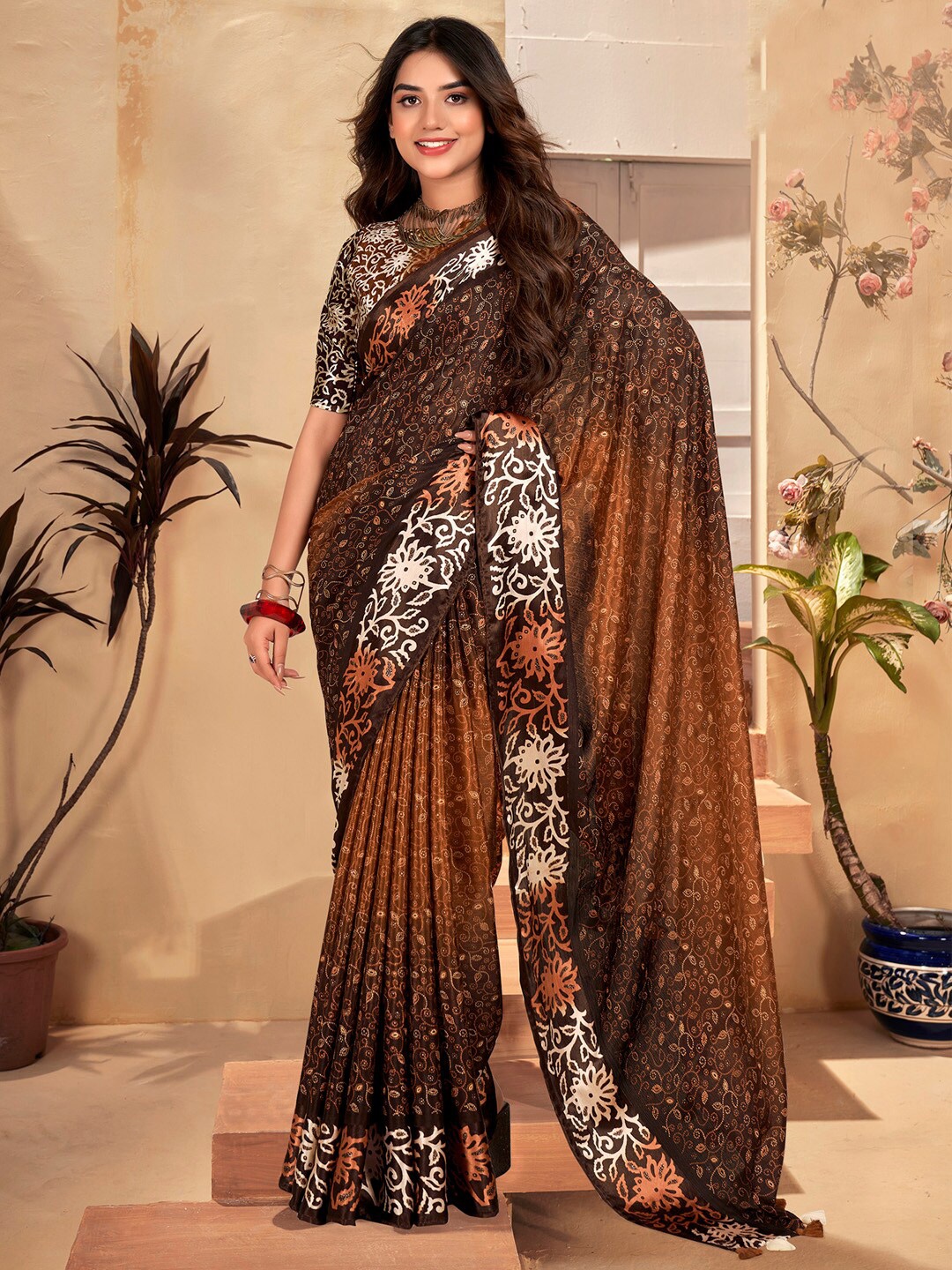 

Saree mall Bagh Floral Printed Saree, Brown