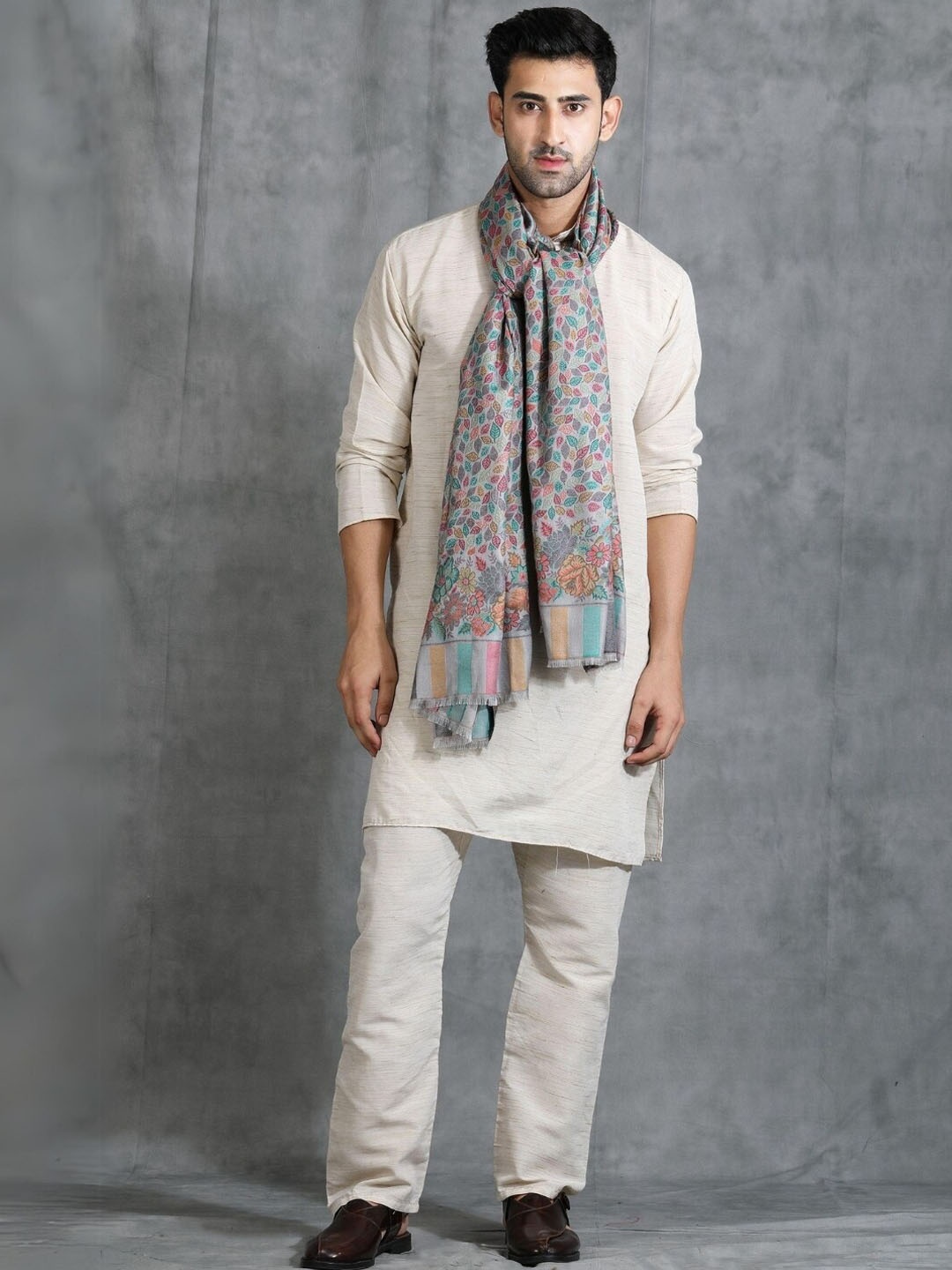 

DUSALA INDIA Women Floral Printed Shawl, Grey