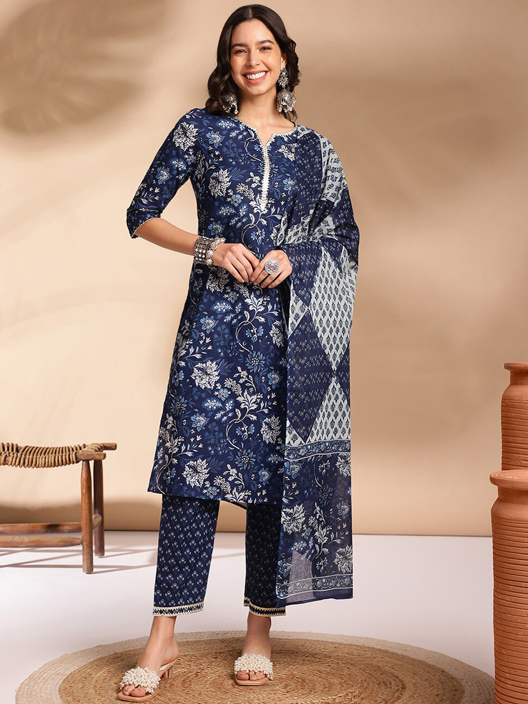 

Anouk Floral Printed V-Neck Three-Quarter Sleeves Gotta Patti Pure Cotton Kurta Set, Blue