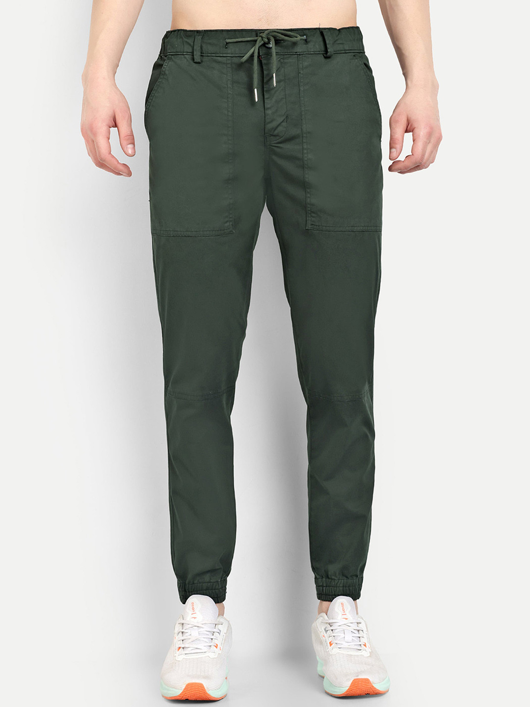 

CARBONN CLOTH Men Flat-Front Mid-Rise Regular Fit Joggers Trousers, Green
