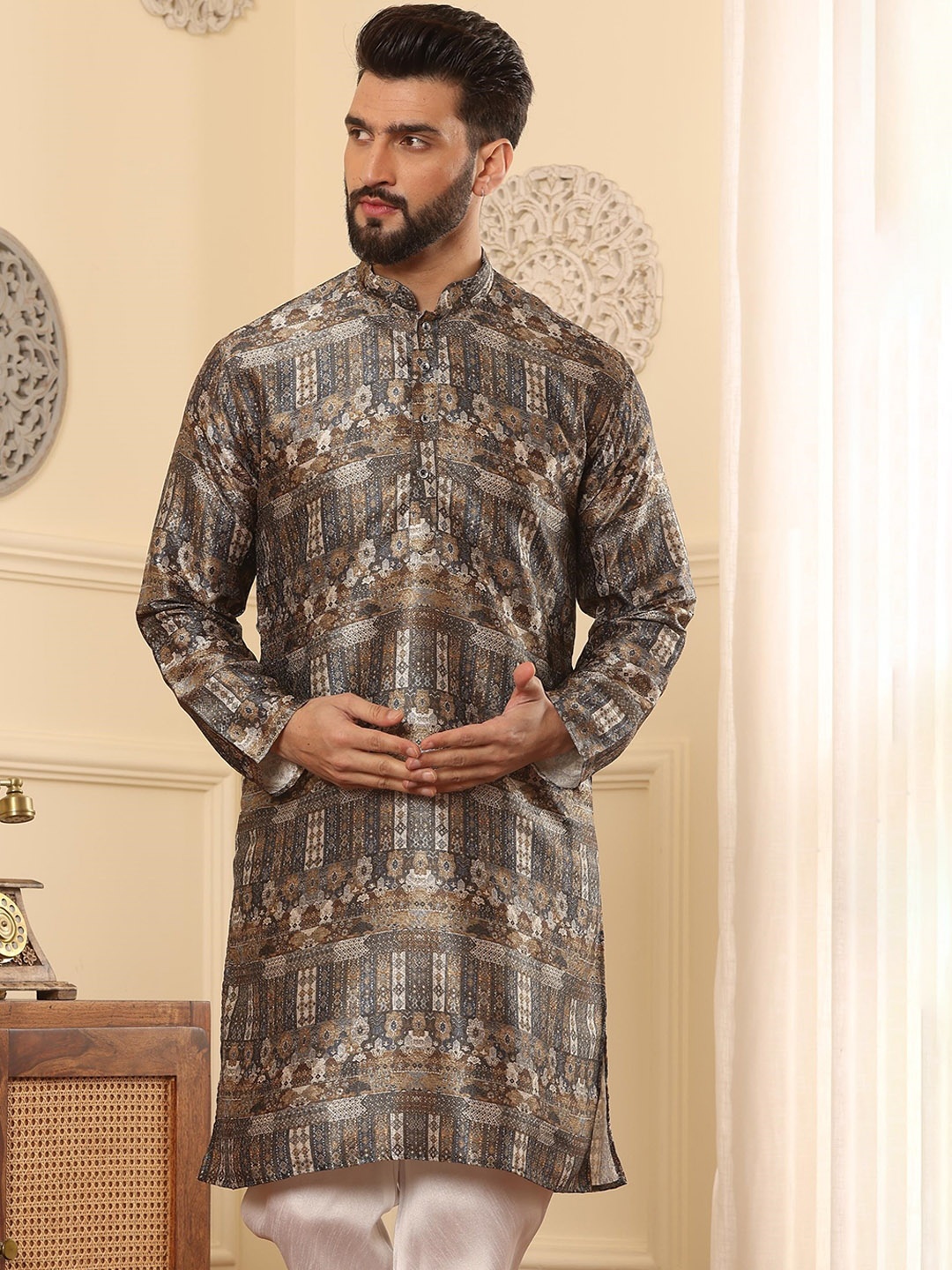 

Armaan Ethnic Abstract Checked Jacquard Silk Strigth Kurta, Brown