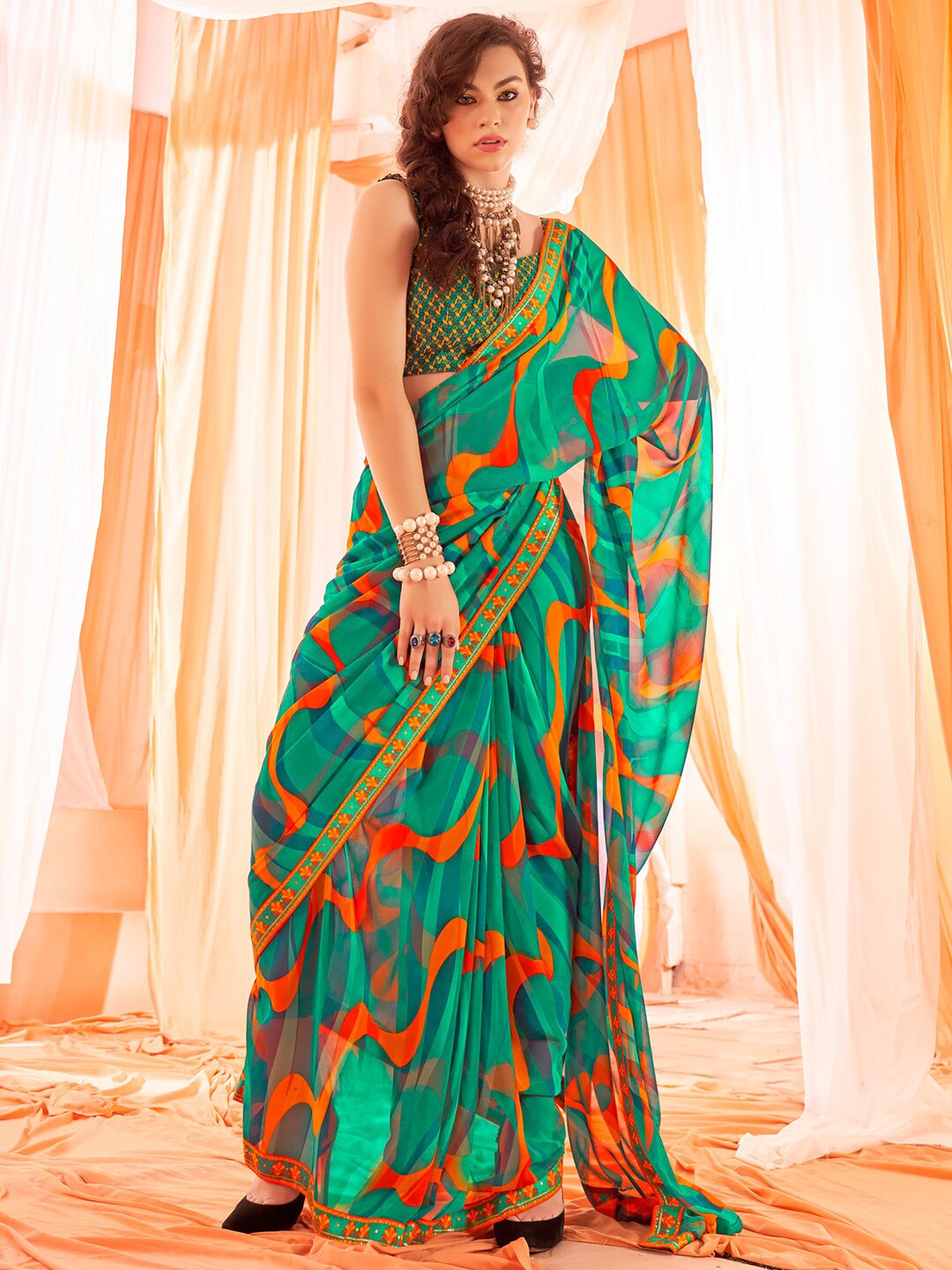 

SANSKAR Abstract Printed Saree, Green