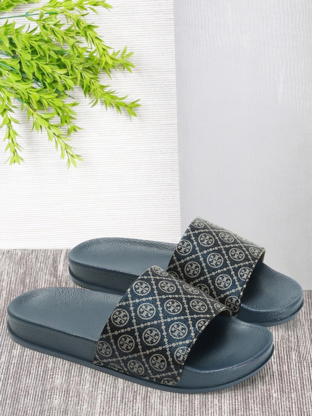 

Colo Women Printed Sliders, Blue