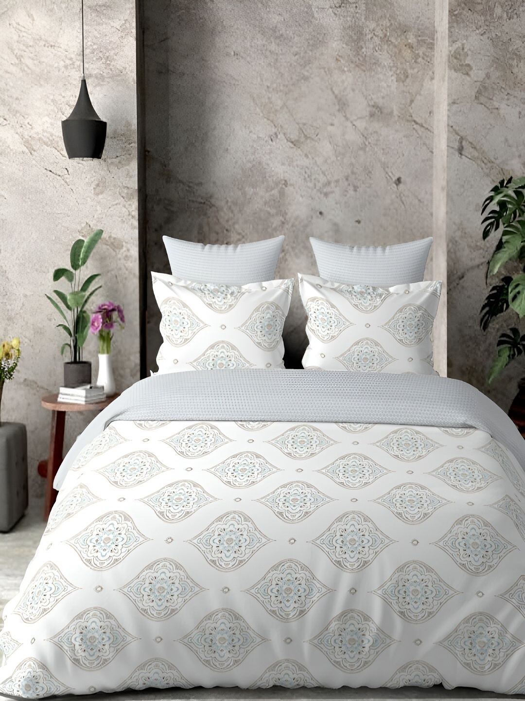 

borato Blue & White Ethnic Motifs 300 TC Cotton King Bedsheet with 2 Pillow Covers