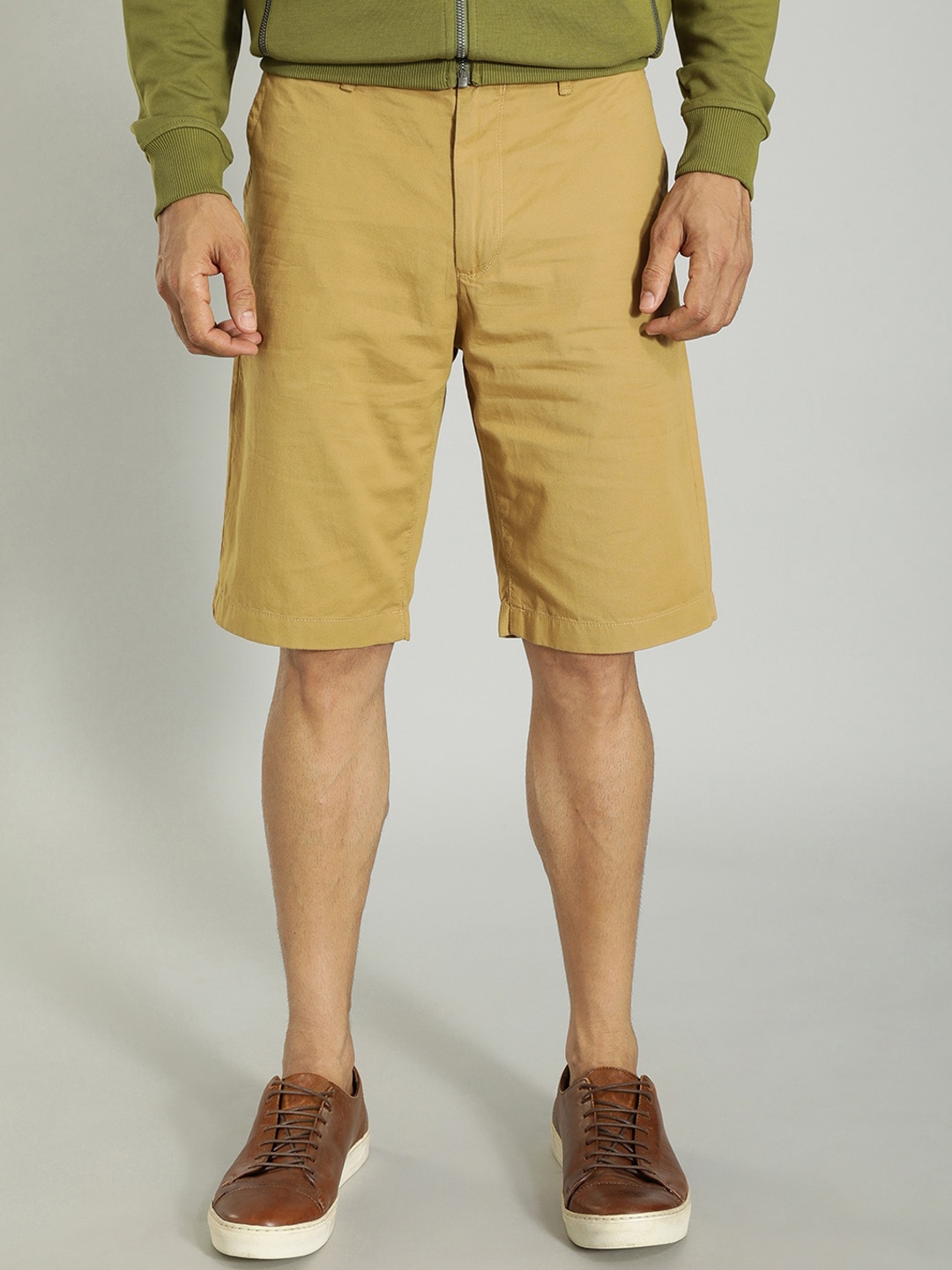 

Indian Terrain Men Mid Rise Pure Cotton Shorts, Khaki