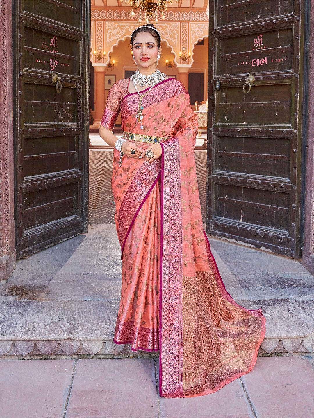 

SWORNOF Ethnic Motifs Woven Design Zari Saree, Peach