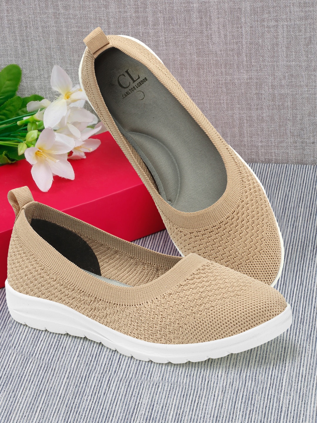 

Carlton London sports Textured Round Toe Slip-On Sneakers, Beige