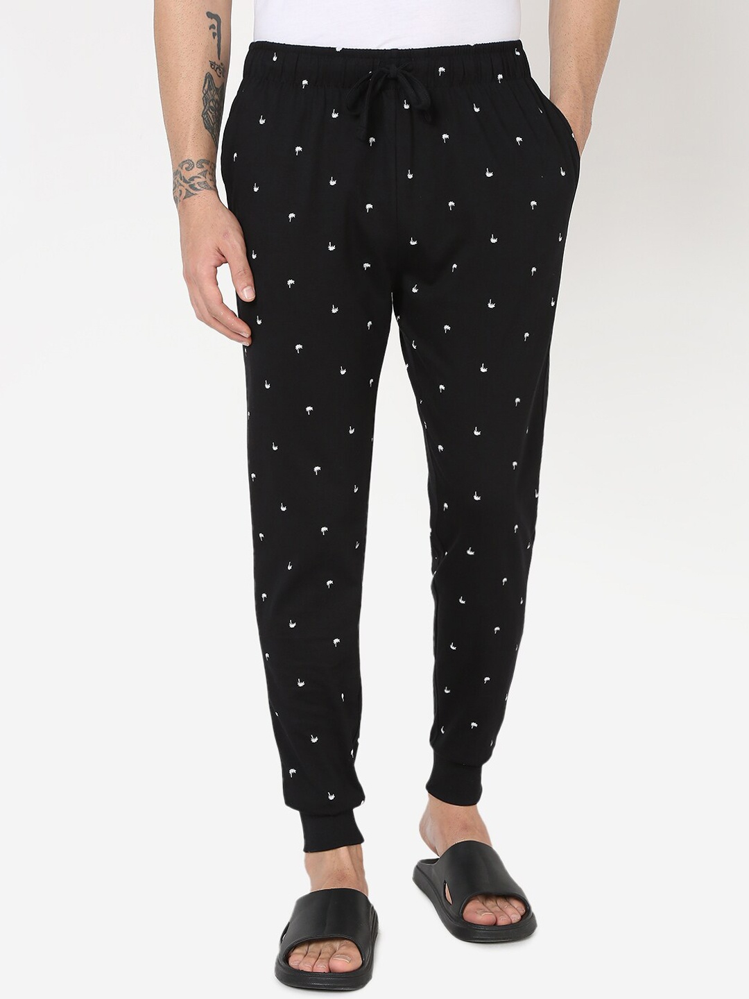 

R&B Men Conversational Printed Cotton Lounge Pants, Black