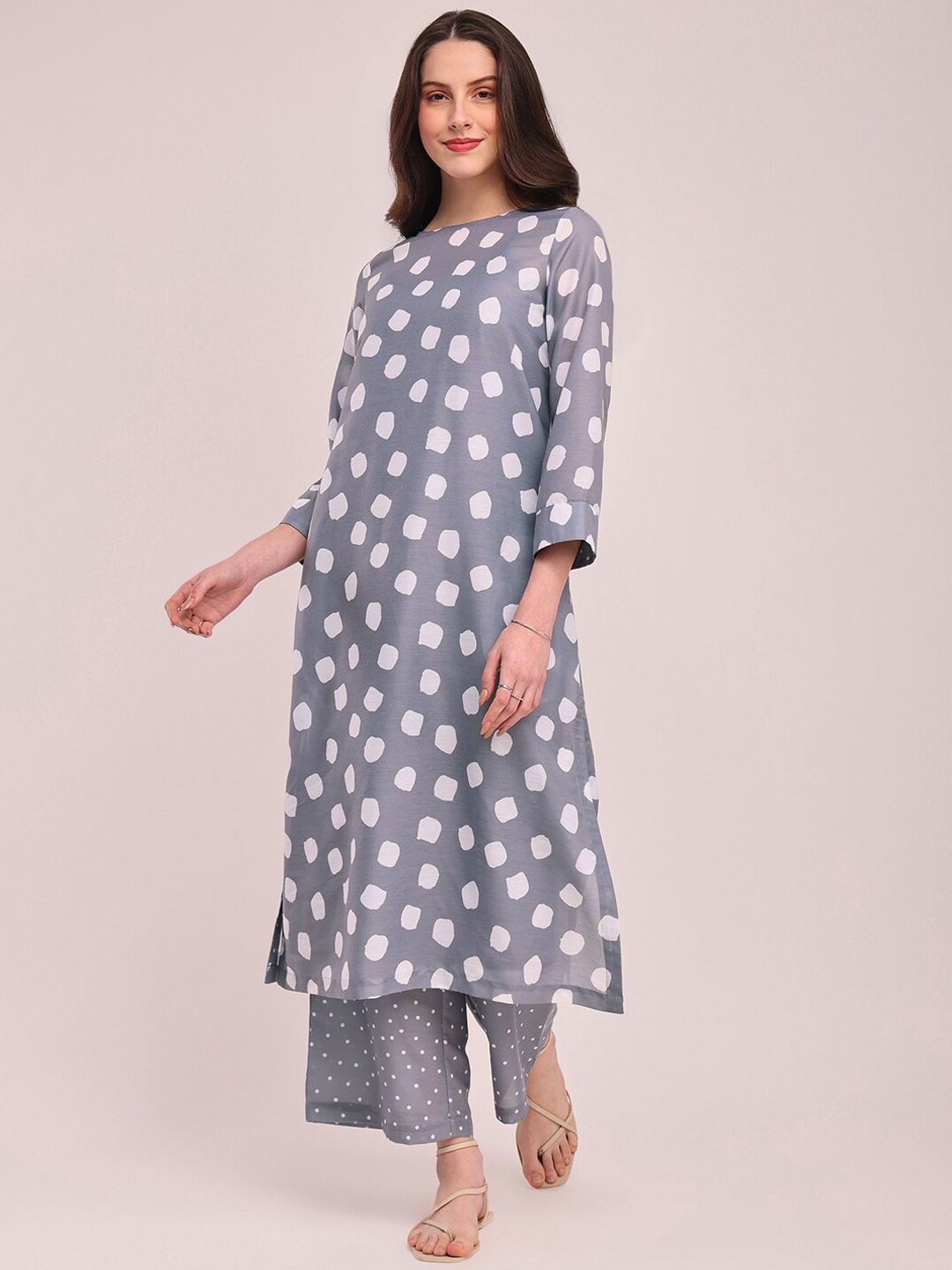 

Pink Fort Geometric Printed Straight A-Line Round Neck Kurta With Palazzo, Grey