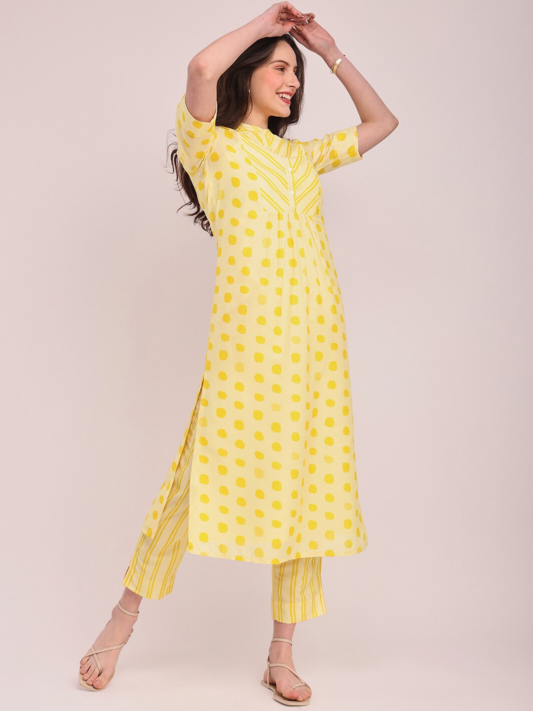 

Pink Fort Geometric Printed Mandarin Collar Straight Kurta With Trouser, Yellow