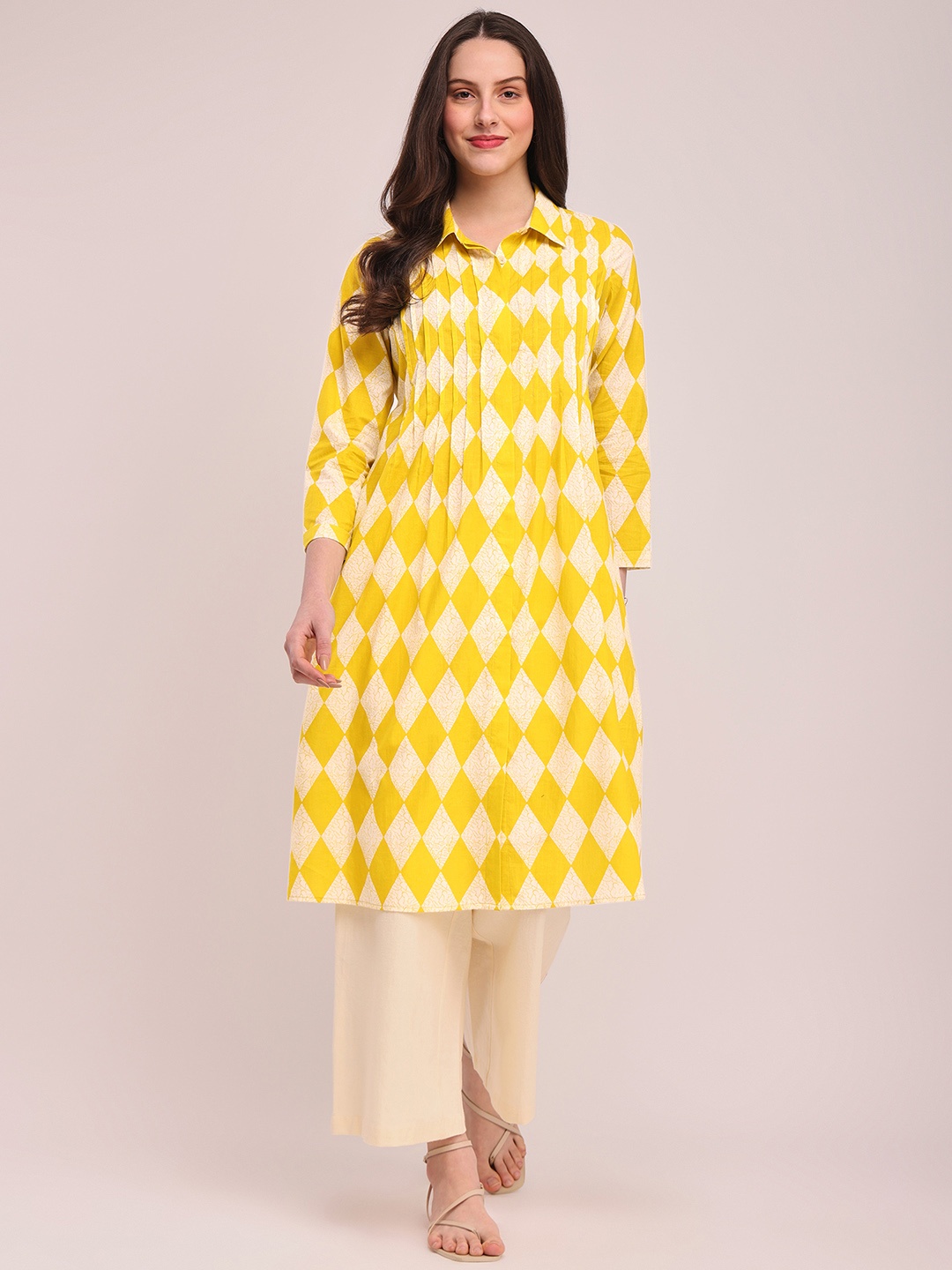 

Pink Fort Geometric Printed Shirt Collar A-Line Pure Cotton Kurta, Yellow