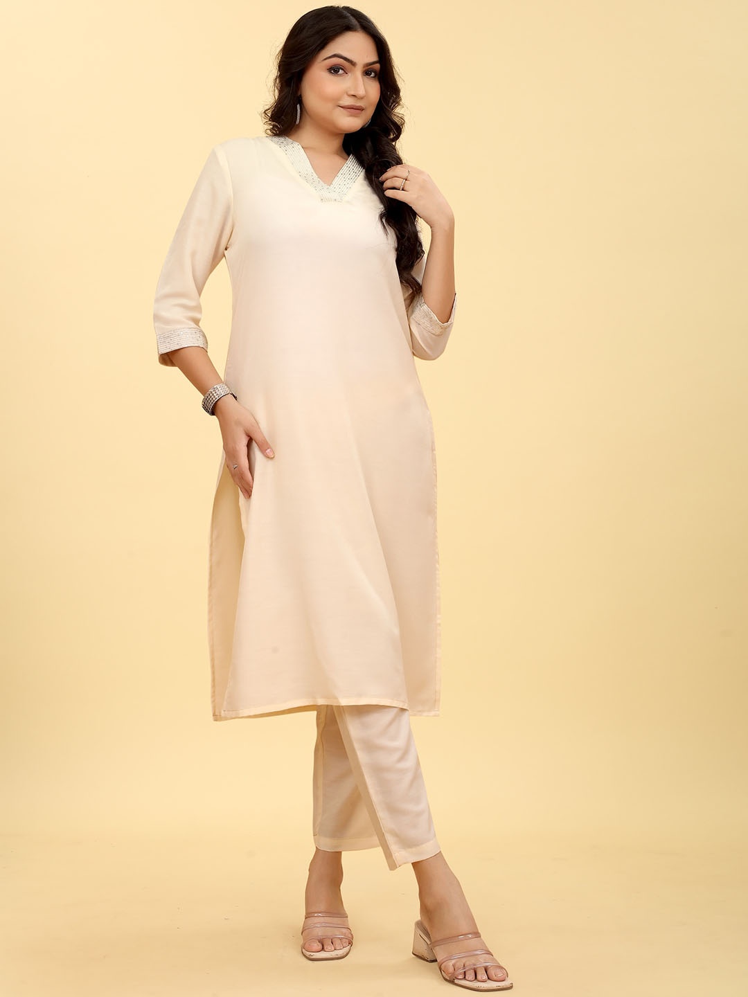 

Odd By Poshaak Yoke Design Straight Sequinned Kurta With Trouser, Cream