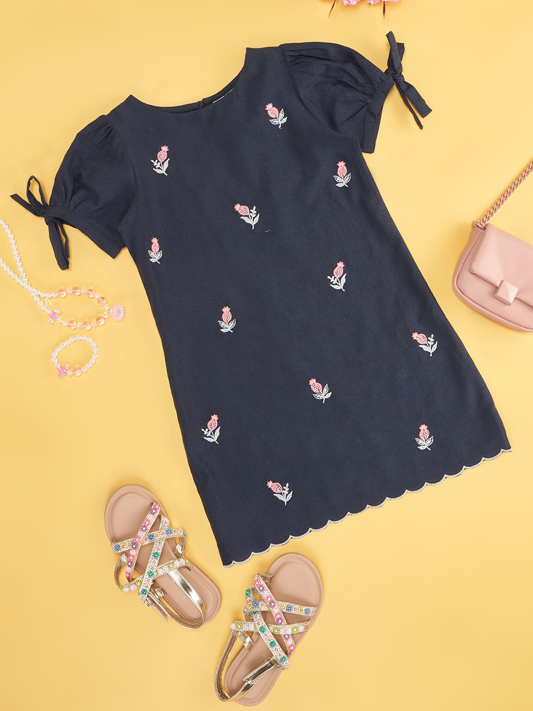 

AKKRITI BY PANTALOONS Girls Cold-Shoulder A-Line Dress, Navy blue
