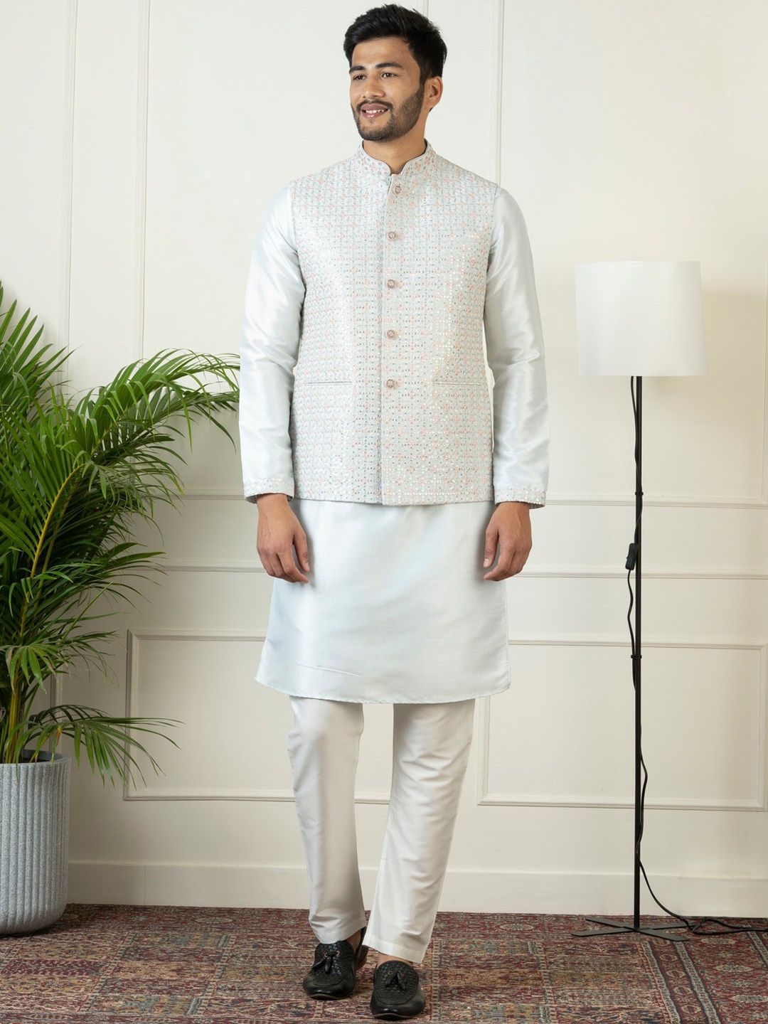 

TheEthnic.Co Regular Mirror Work Kurta with Trousers & Jacket, Blue