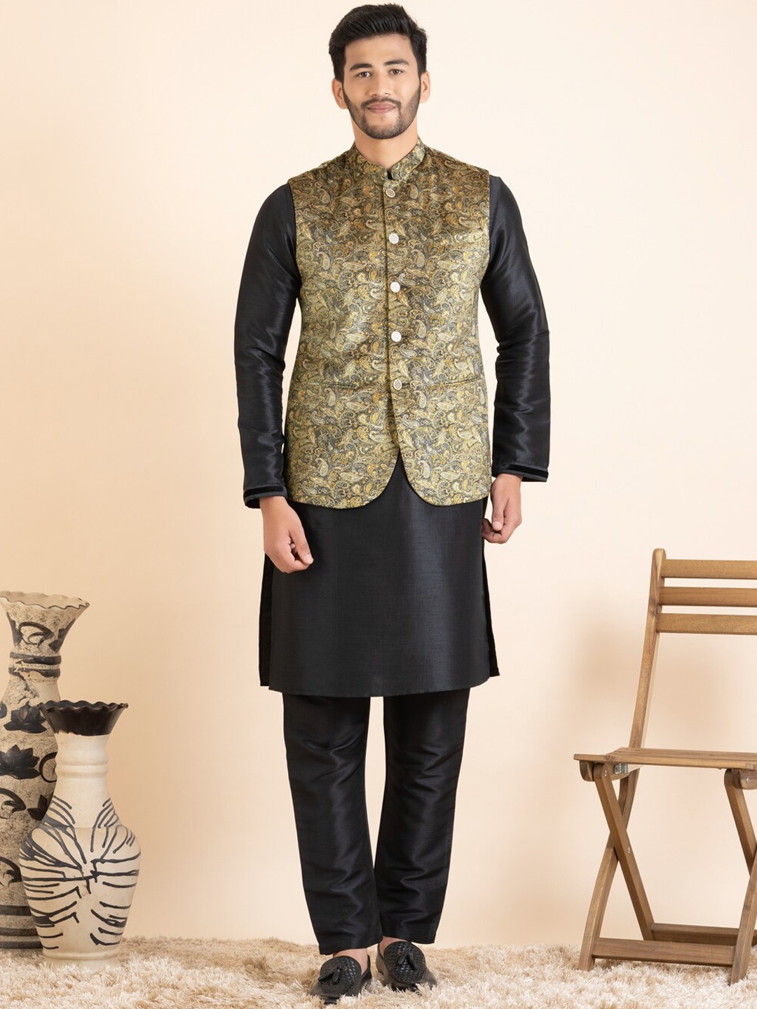 

TheEthnic.Co Ethnic Motifs Printed Straight Kurta With Pyjama & Jacket, Beige