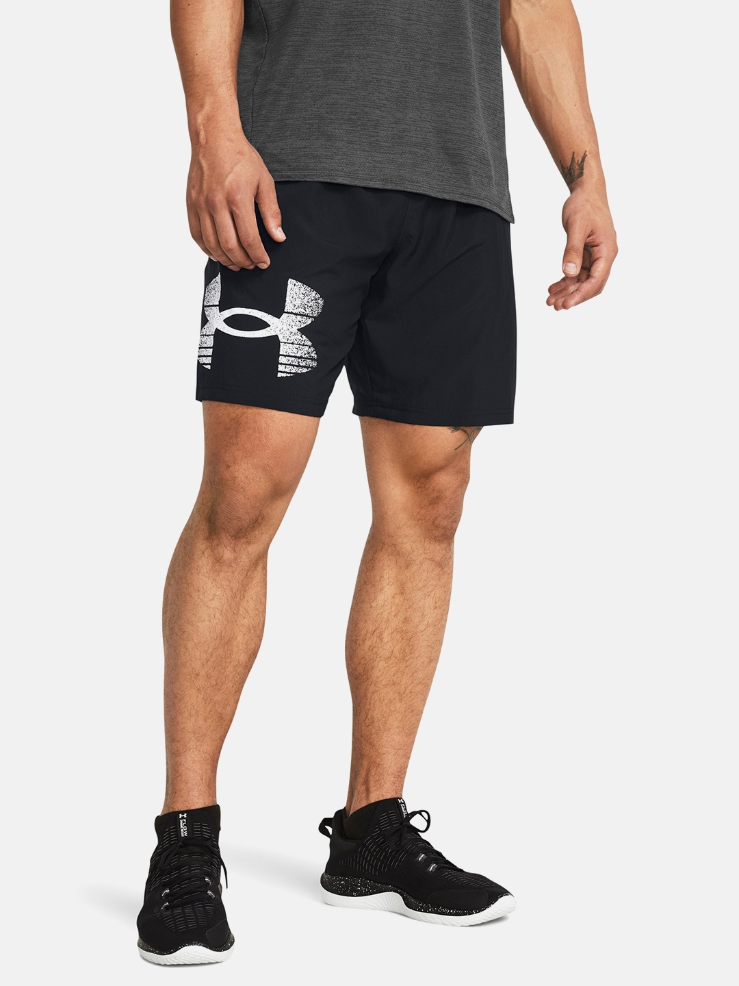 

UNDER ARMOUR Men Woven Graphic Loose Fit Training Shorts, Black