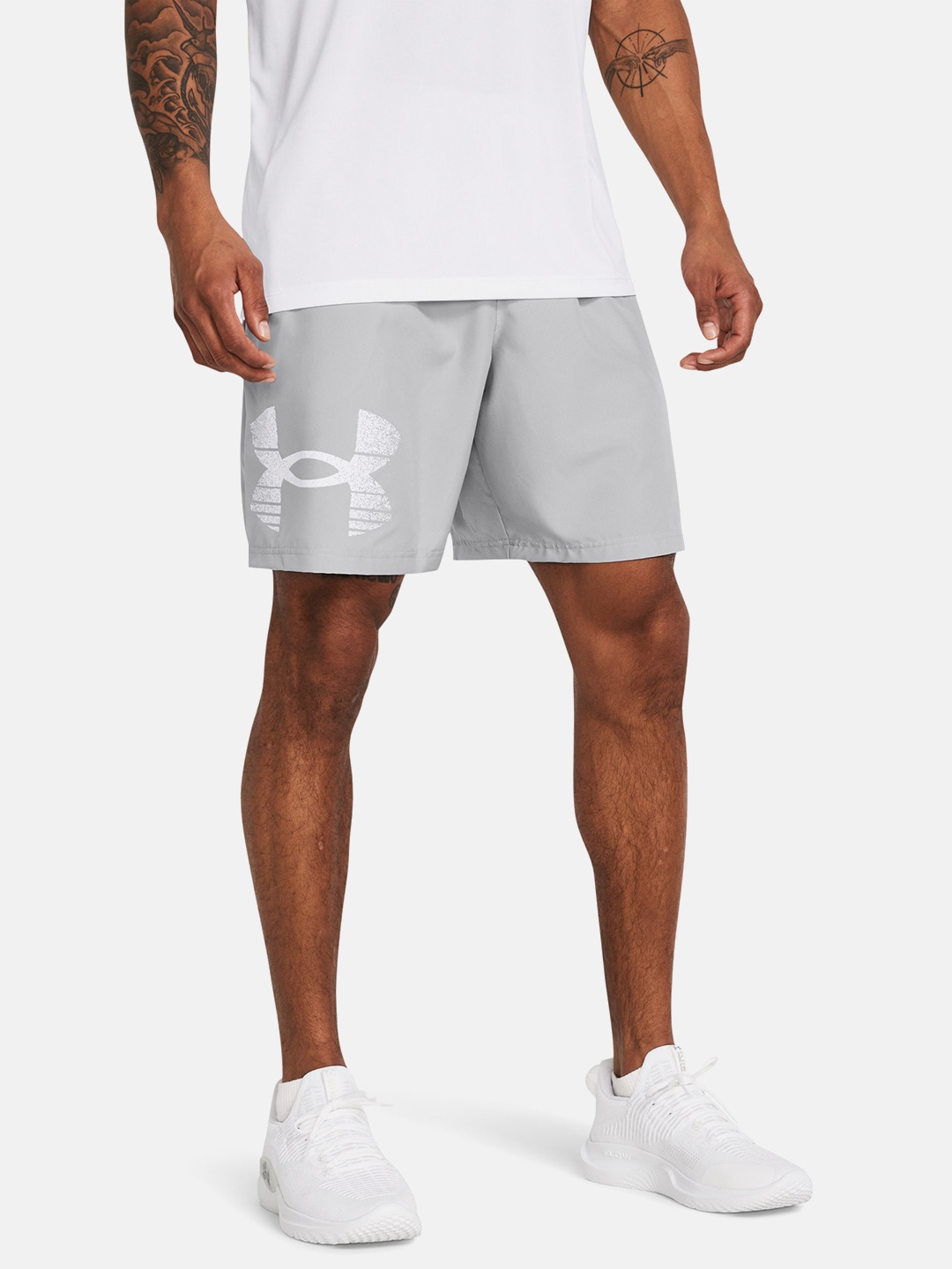 

UNDER ARMOUR Men Woven Graphic Loose Fit Training Shorts, Grey