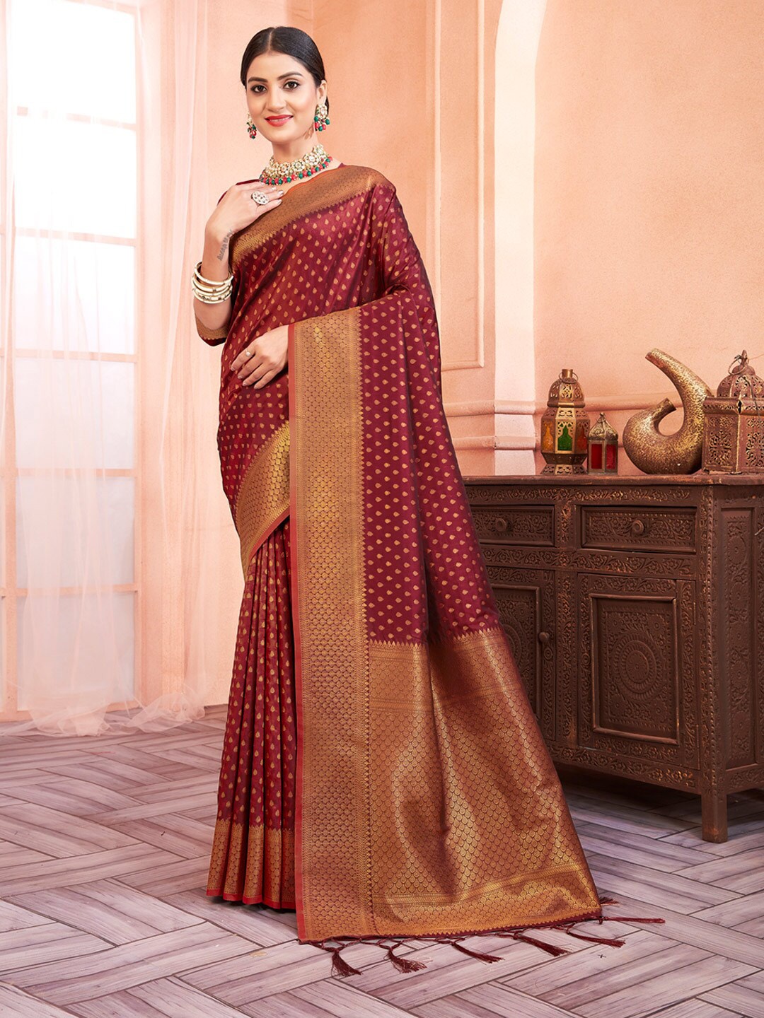 

Mitera Maroon & Gold-Toned Ethnic Motifs Woven Design Zari Saree