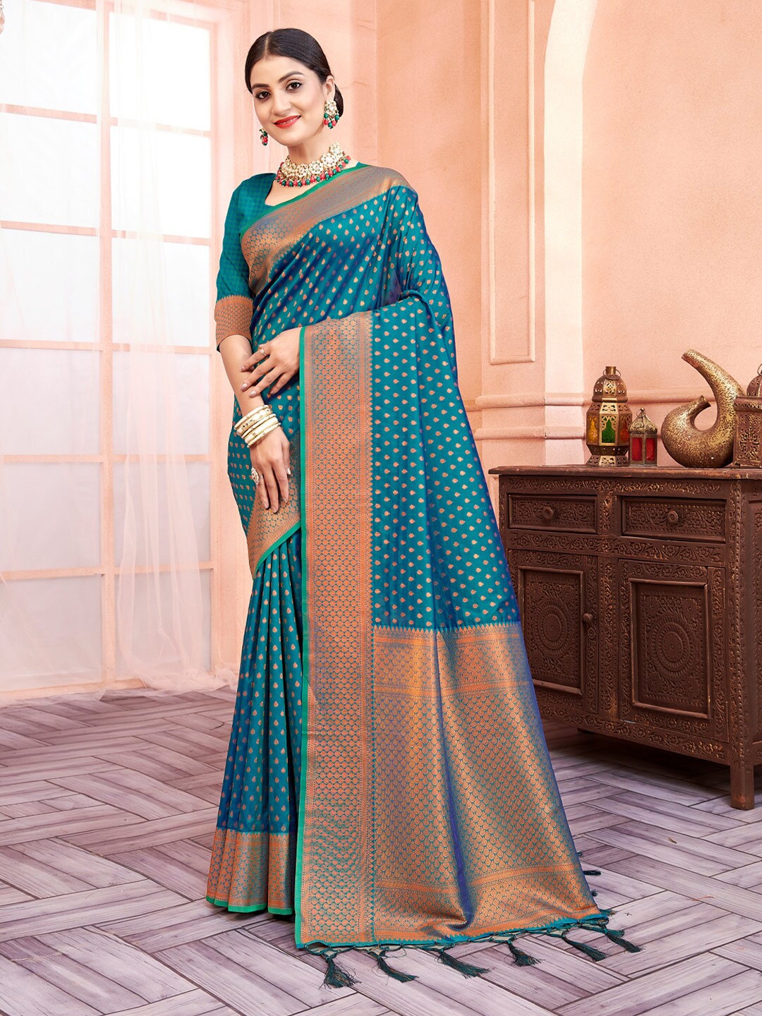 

Mitera Ethnic Motifs Woven Design Zari Saree, Sea green