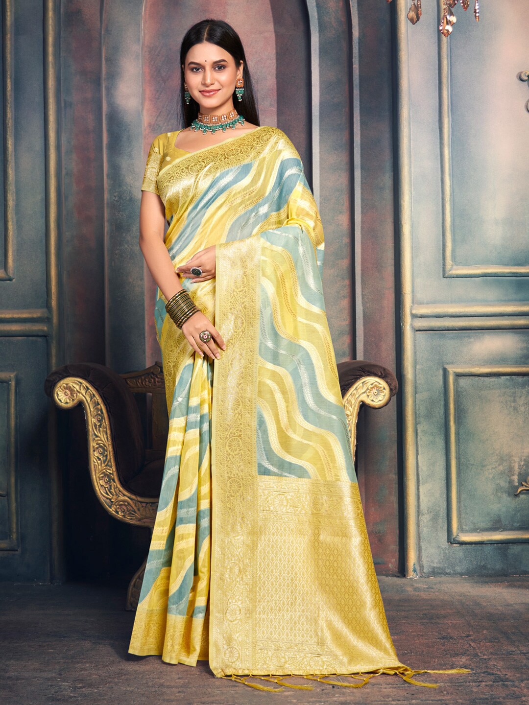 

Mitera Leheriya Woven Design Zari Saree, Yellow