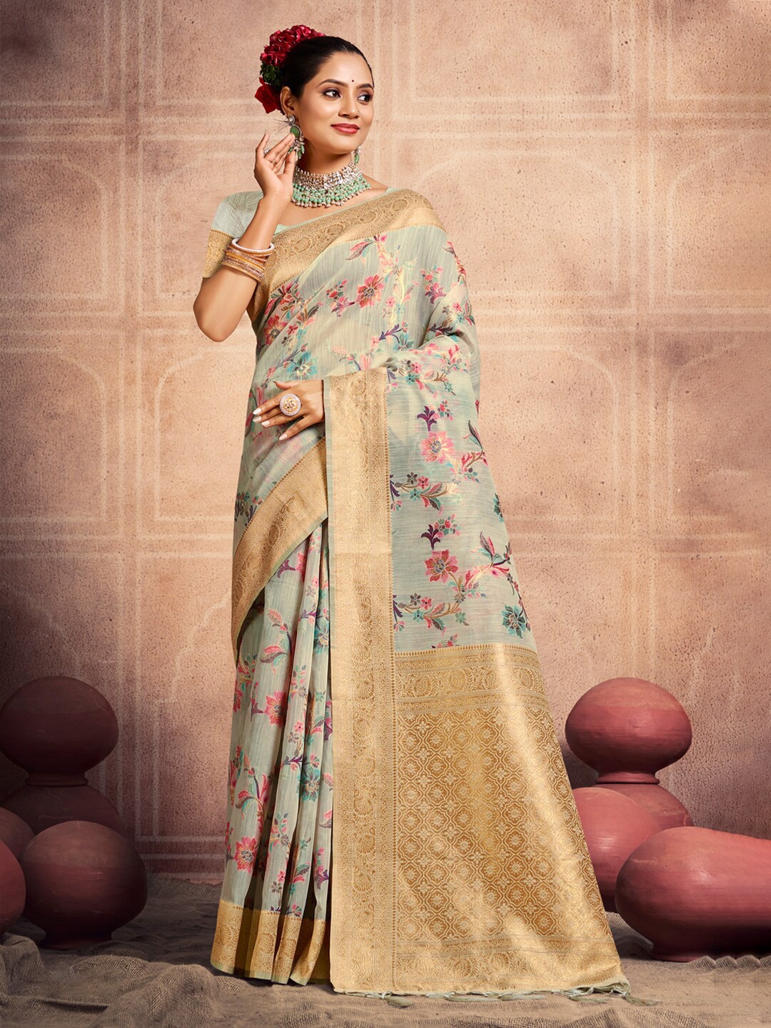 

Mitera Grey & Gold-Toned Floral Woven Design Zari Saree
