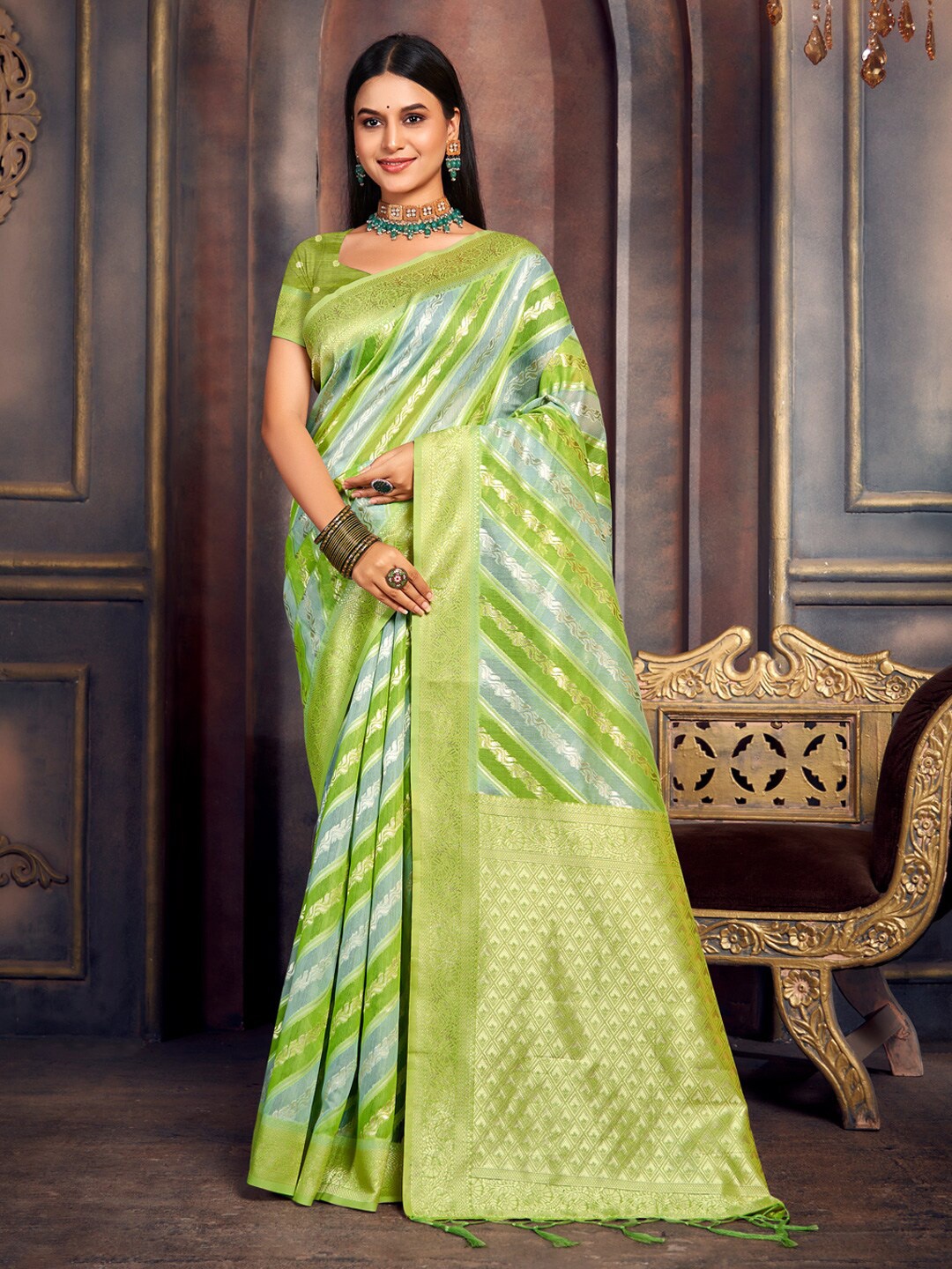 

Mitera Ethnic Motifs Woven Design Zari Saree, Green