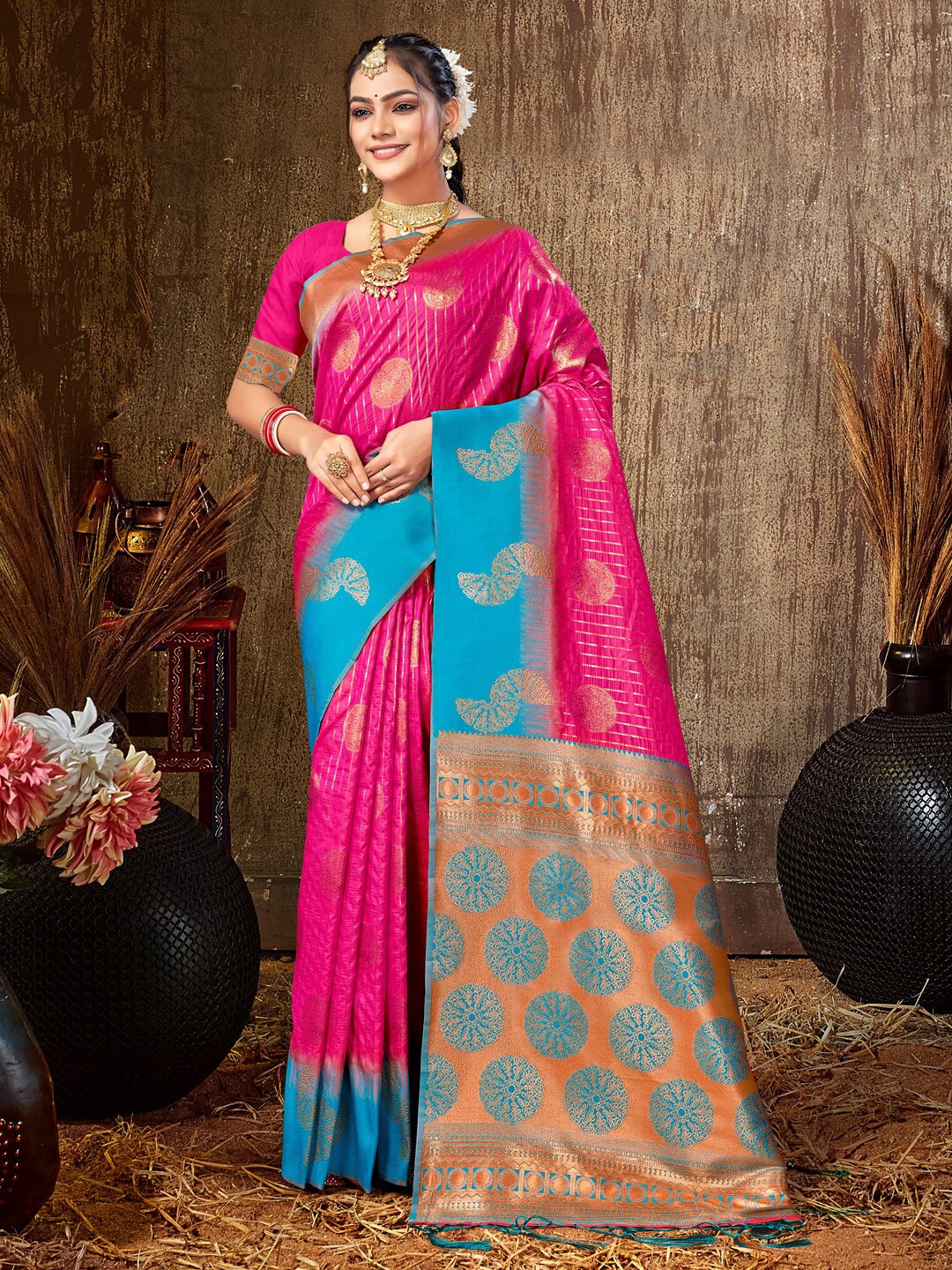 

Mitera Pink Ethnic Motifs Woven Design Zari Saree