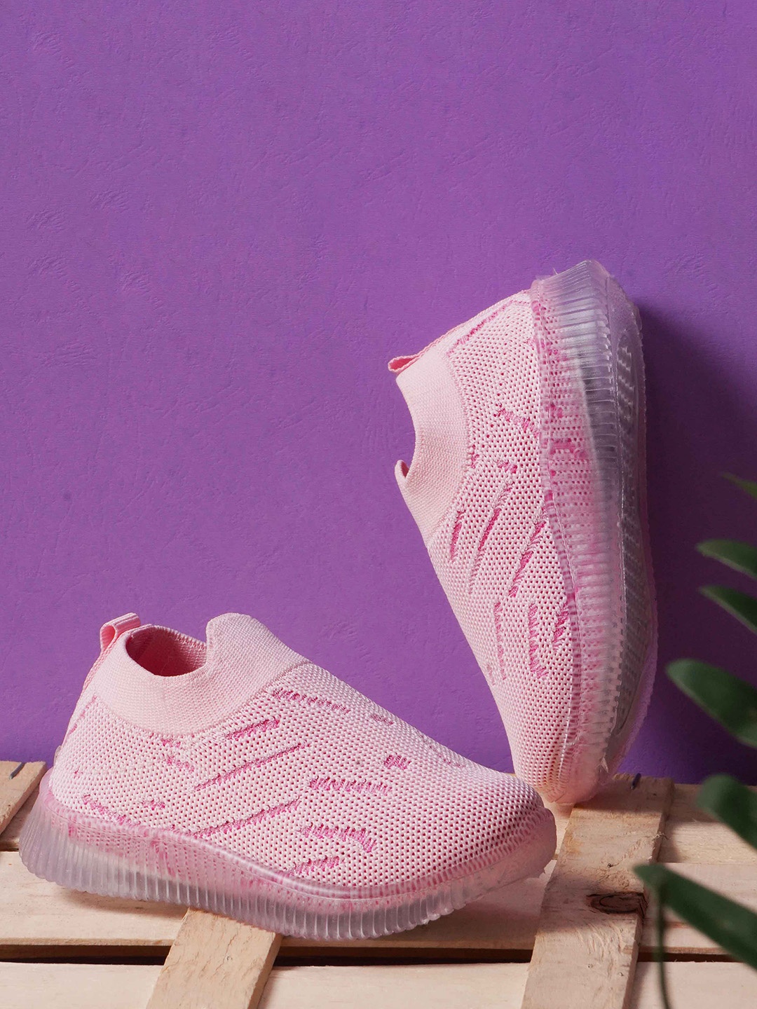 

KATS Kids Textured LED Memory Foam Flyknit Mesh Slip-On Sneakers, Pink