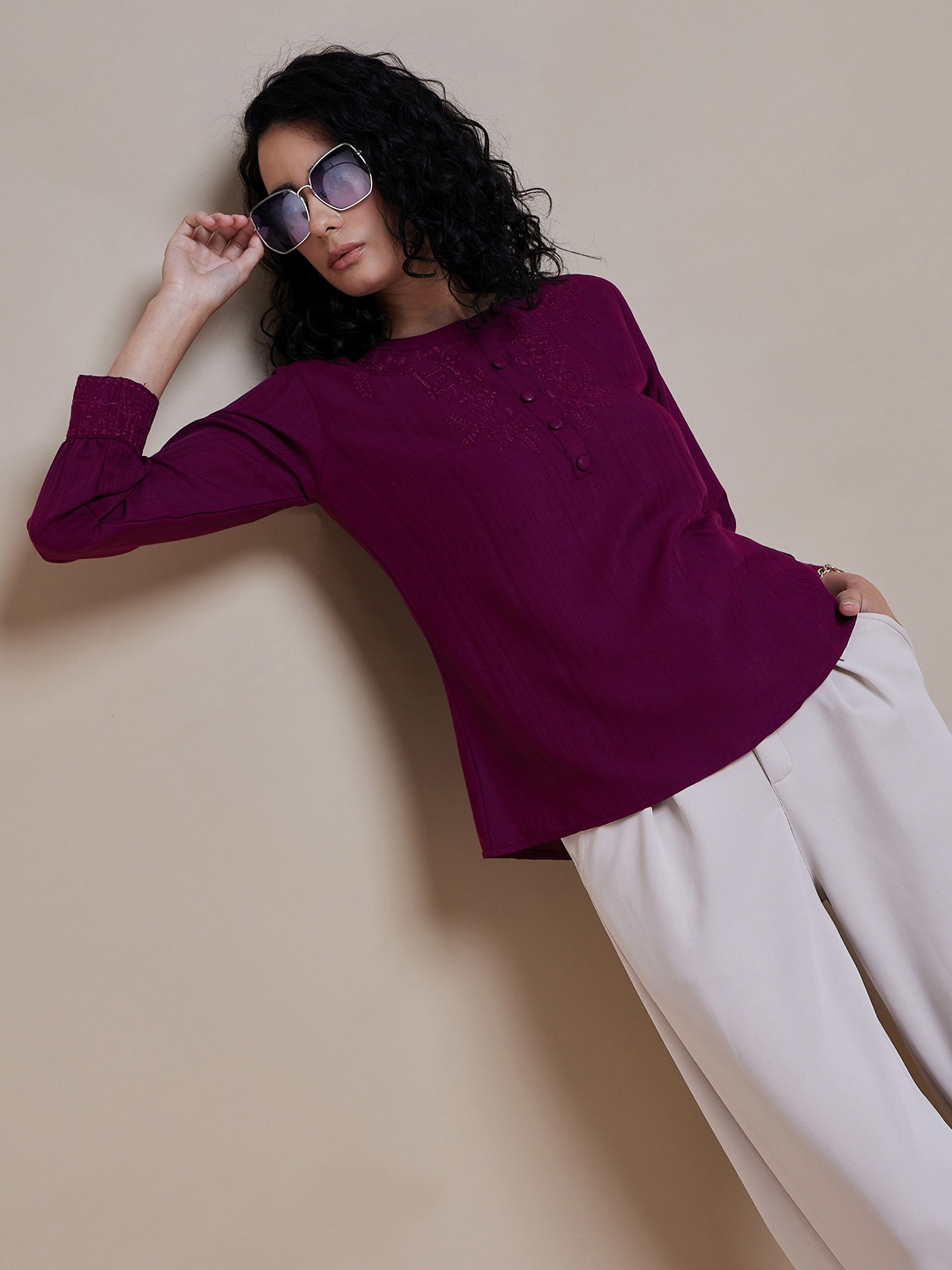 

The Roadster Lifestyle Co. Floral Embroidered Mandarin Collar Top, Purple