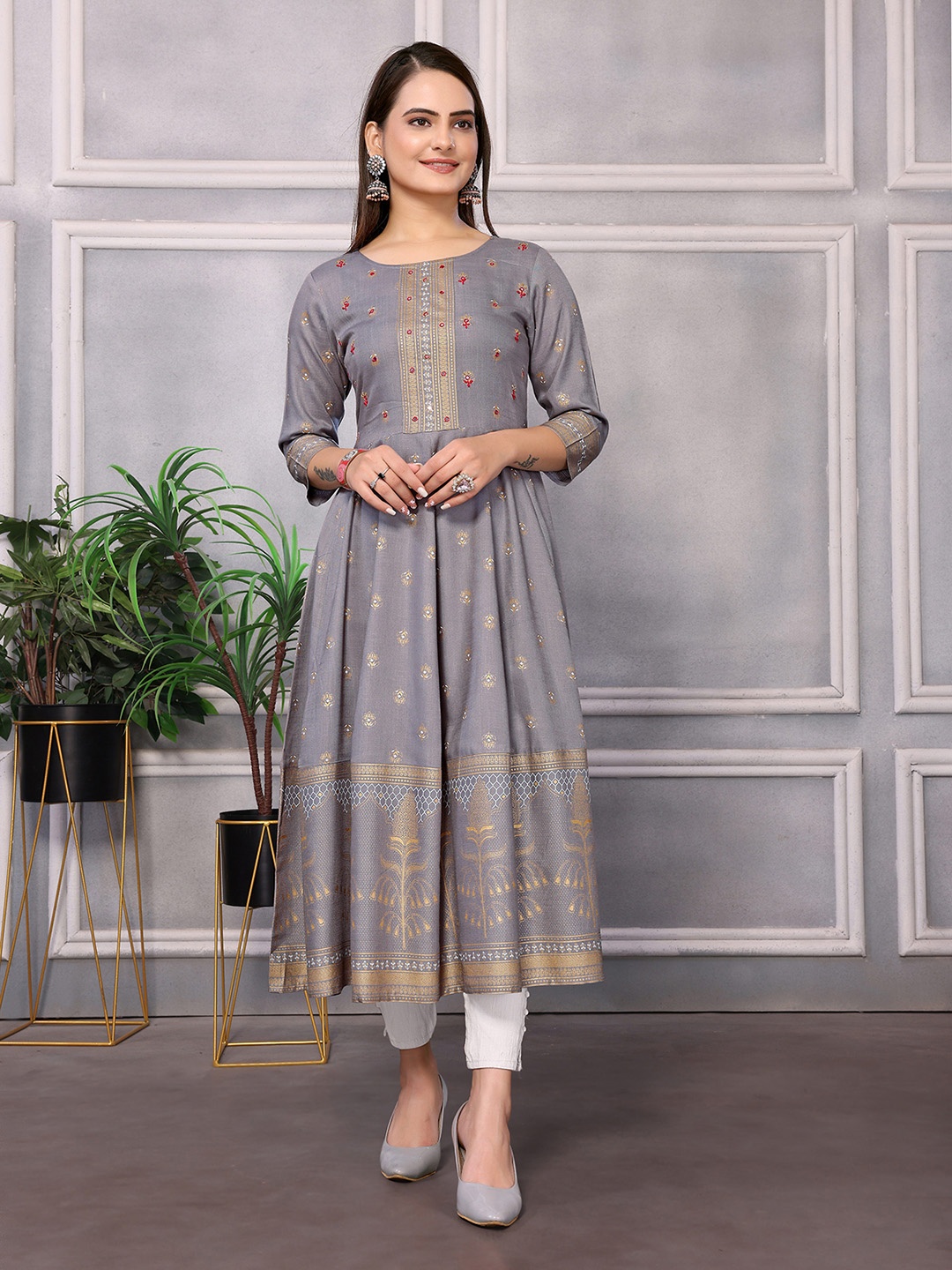 

Rangita Ethnic Motifs Printed Thread Work Anarkali Kurta, Grey
