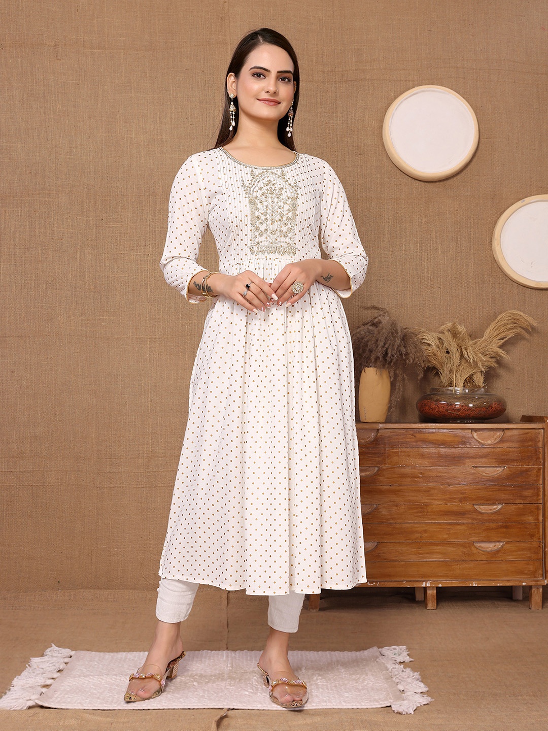 

Rangita Ethnic Motifs Printed Thread Work Panelled Anarkali Kurta, White