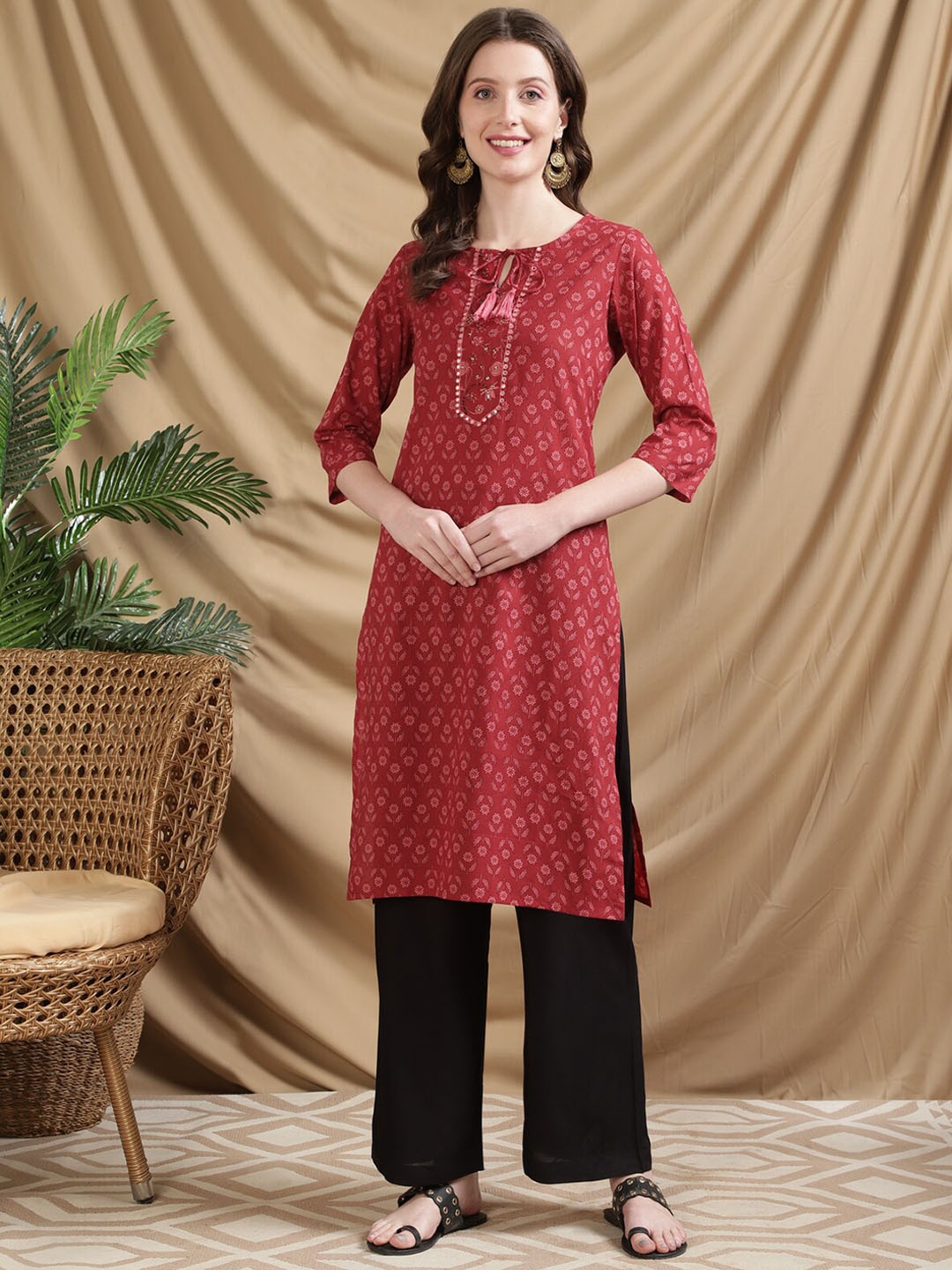 

Rangita Floral Printed Mirror Work Straight Cotton Kurta, Red