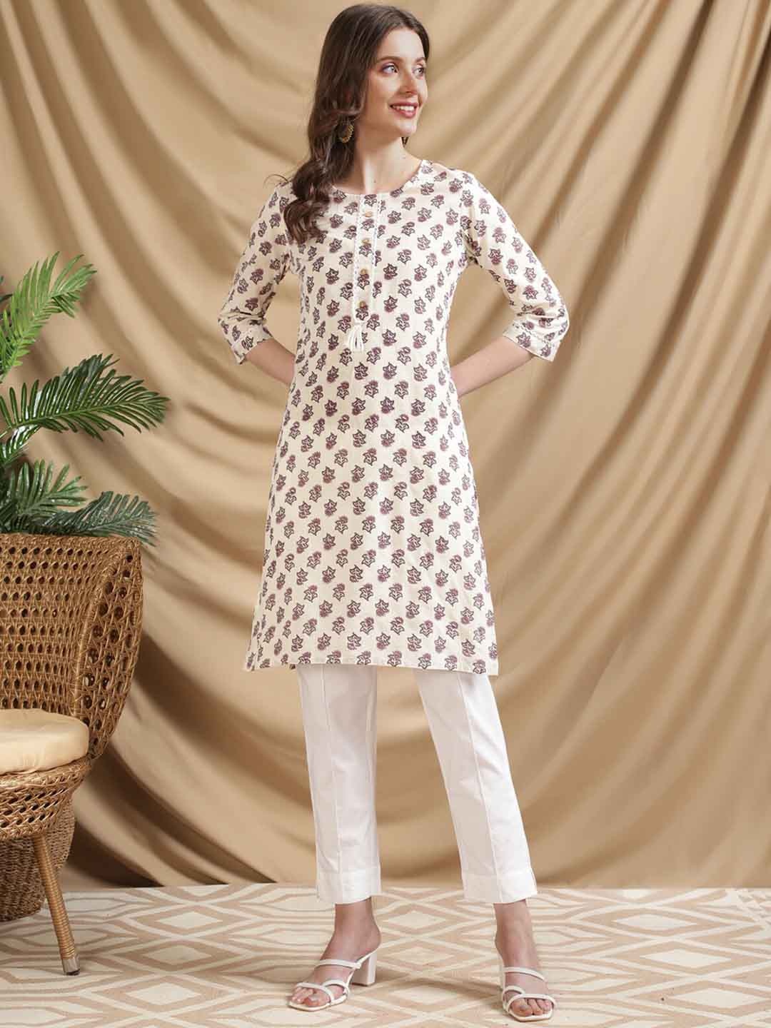 

Rangita Ethnic Motifs Printed Straight Pure Cotton Kurta, Off white