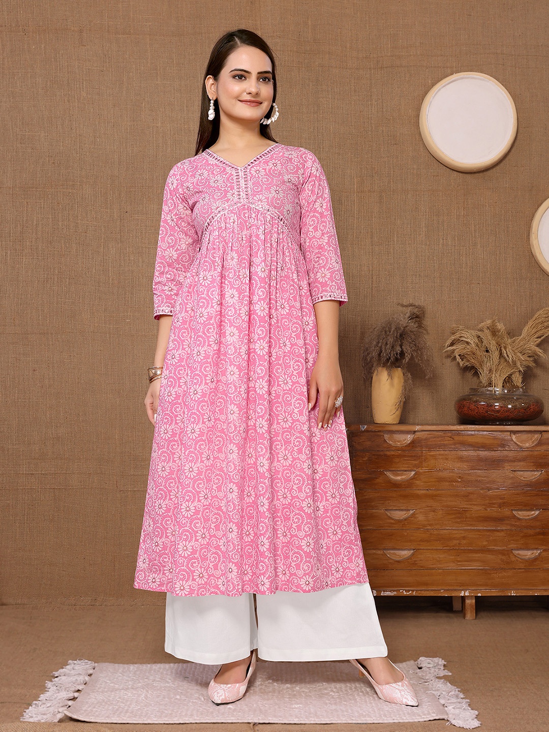 

Rangita Floral Printed V-Neck Mirror Work Empire Cotton Anarkali Kurta, Pink