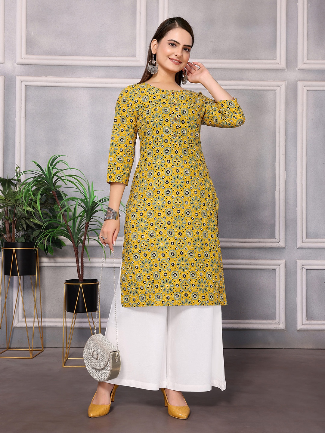

Rangita Floral Printed Gotta Patti Straight Cotton Kurta, Mustard
