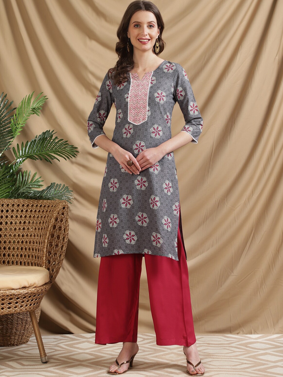 

Rangita Ethnic Motifs Printed Thread Work Pure Cotton Straight Kurta, Grey